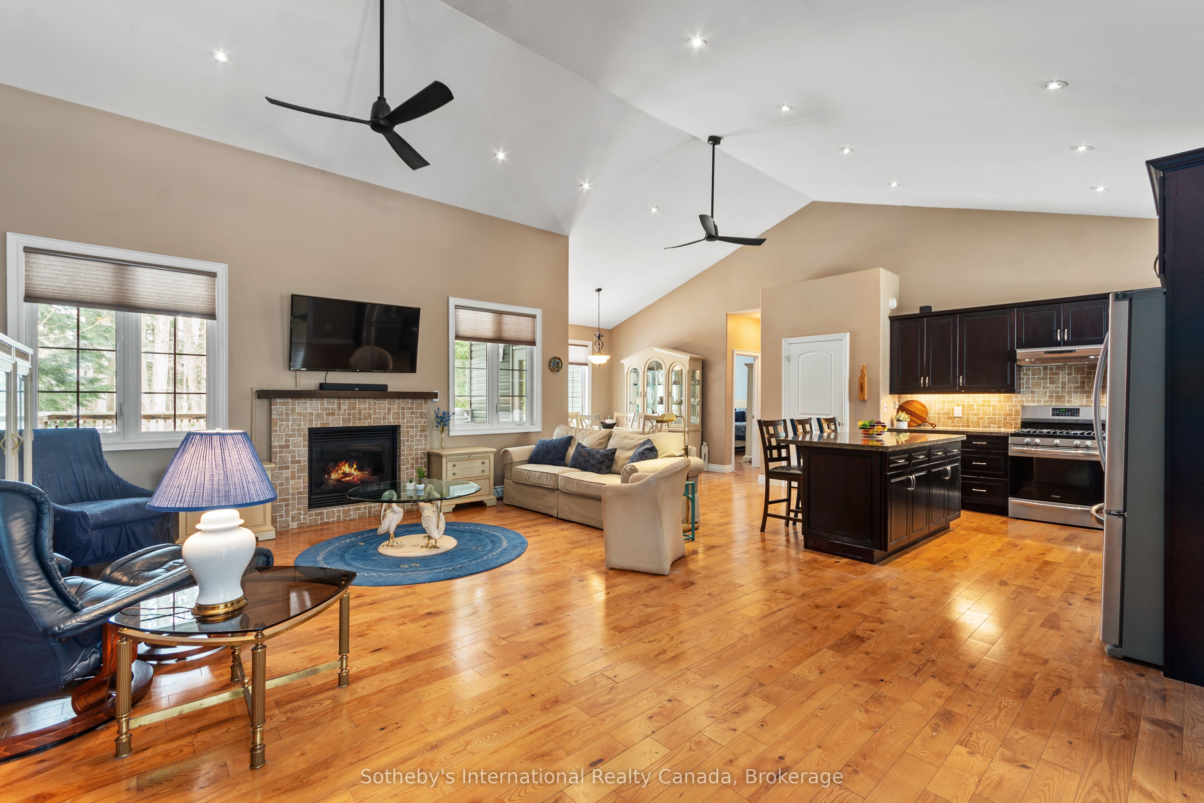 156 Moreau Parkway Property Photo 13