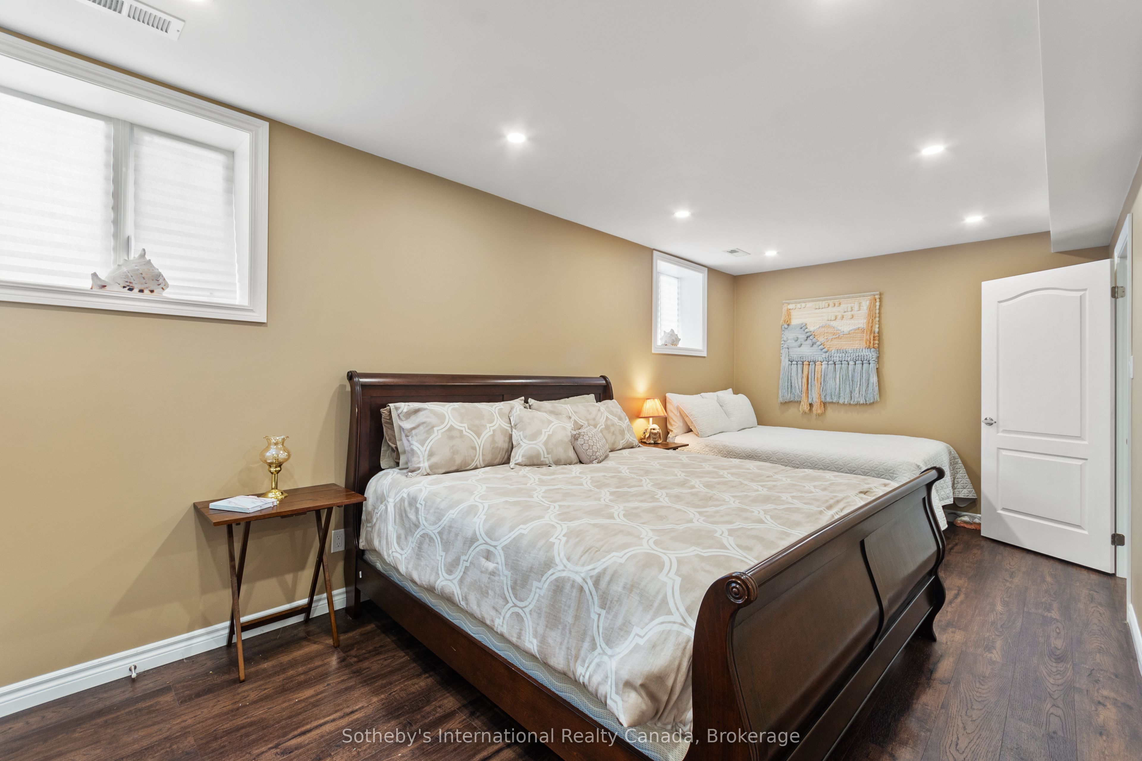 156 Moreau Parkway Property Photo 24