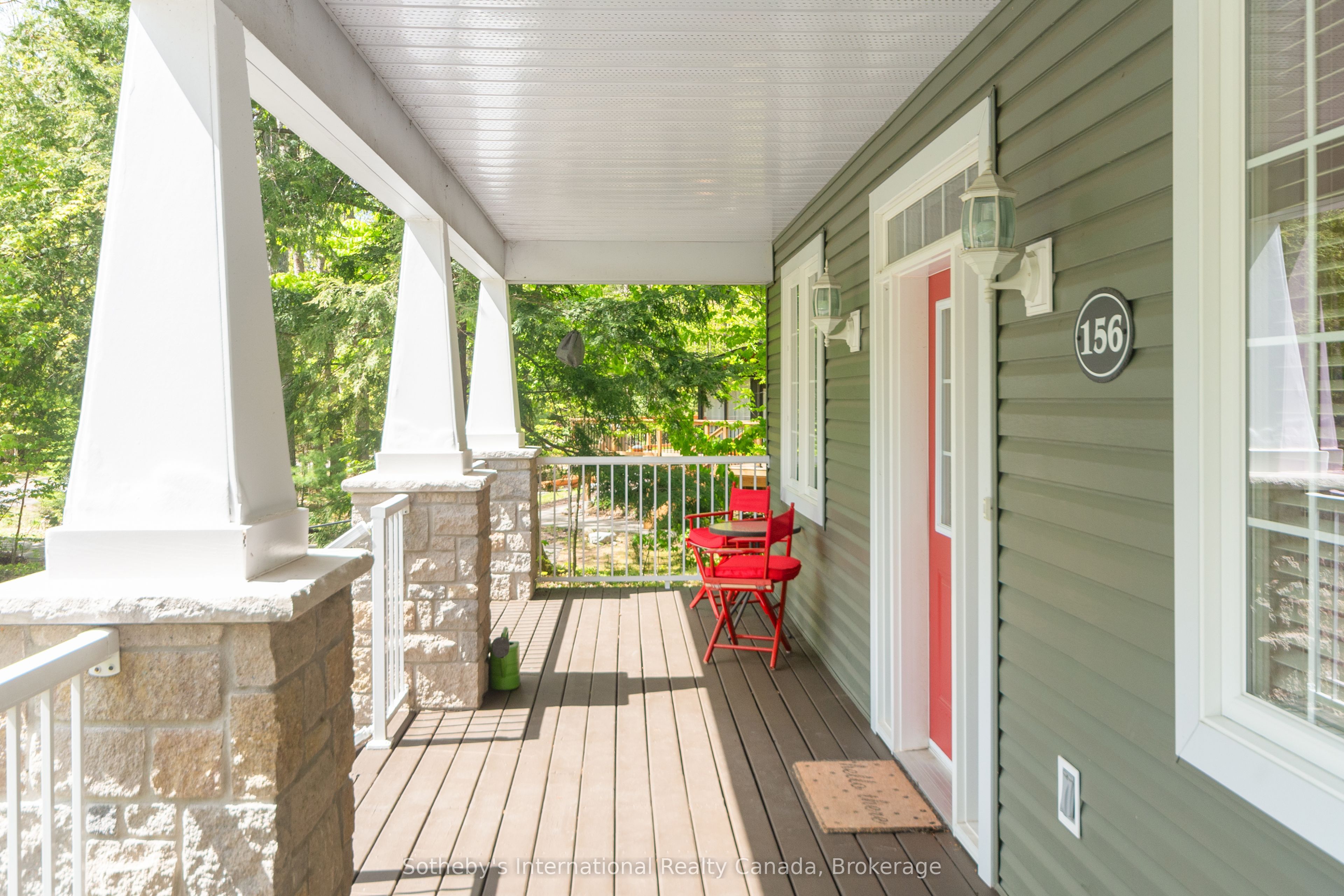 156 Moreau Parkway Property Photo 32