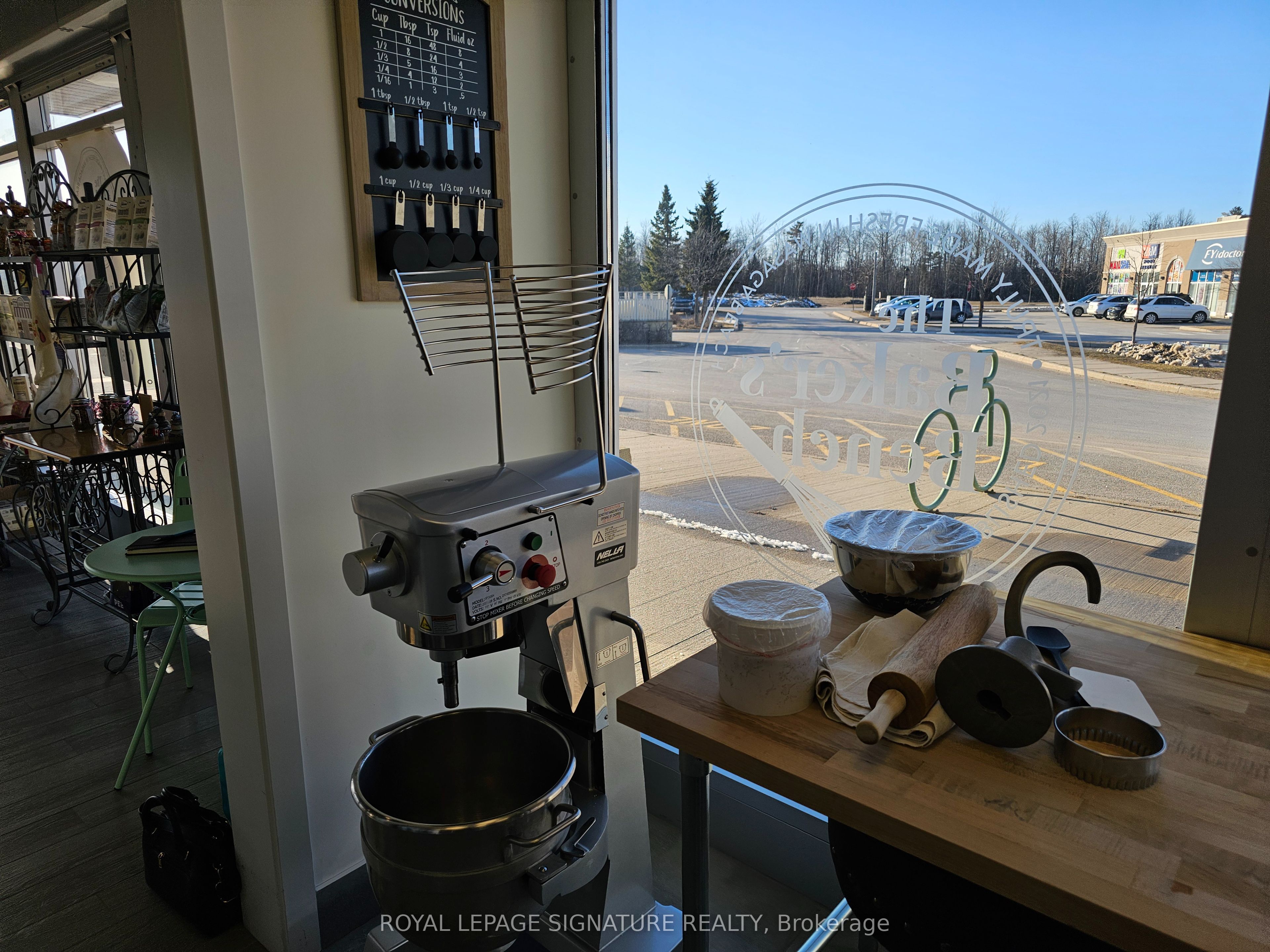 #f1 - 321 Main Street Property Photo 8