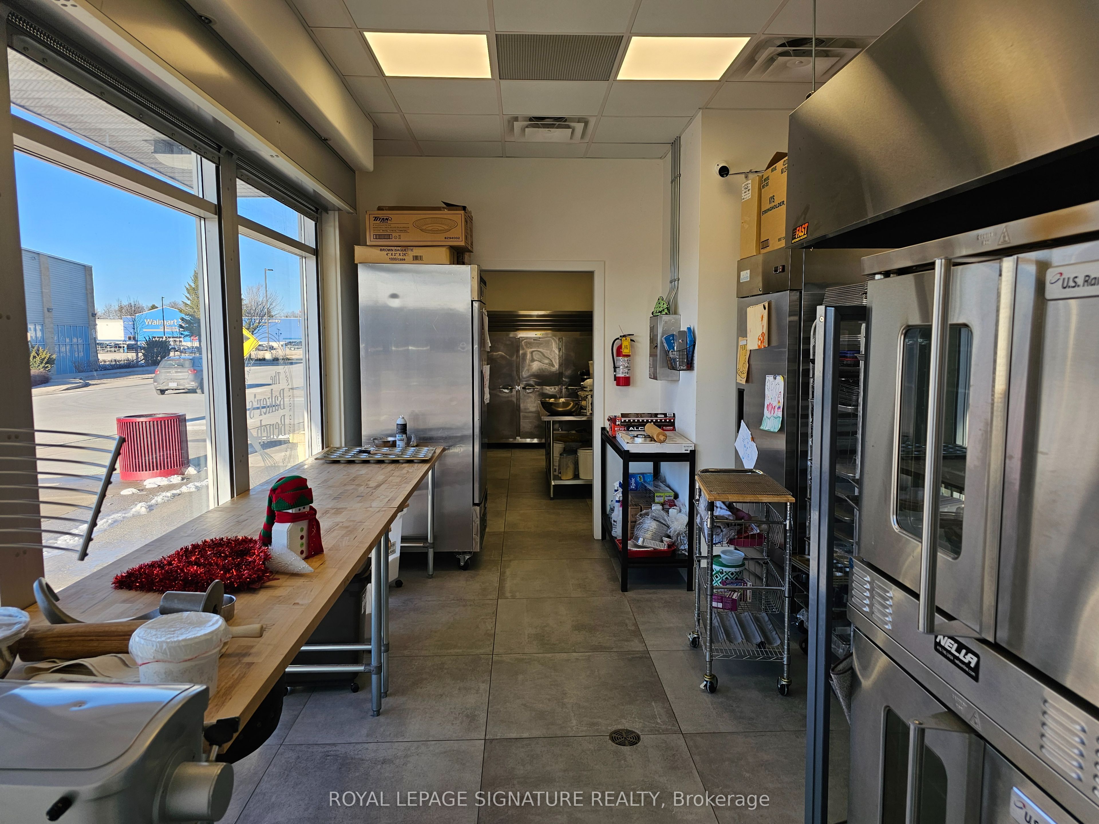 #f1 - 321 Main Street Property Photo 9