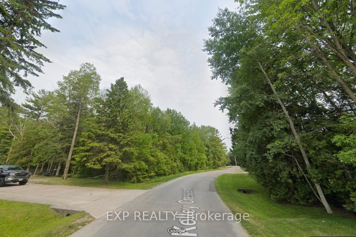 8 Kelley Crescent Property Photo 2