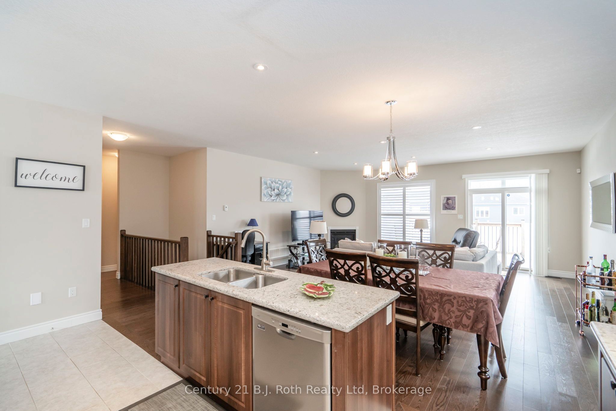 4 Charlie Rawson Boulevard Property Photo 9