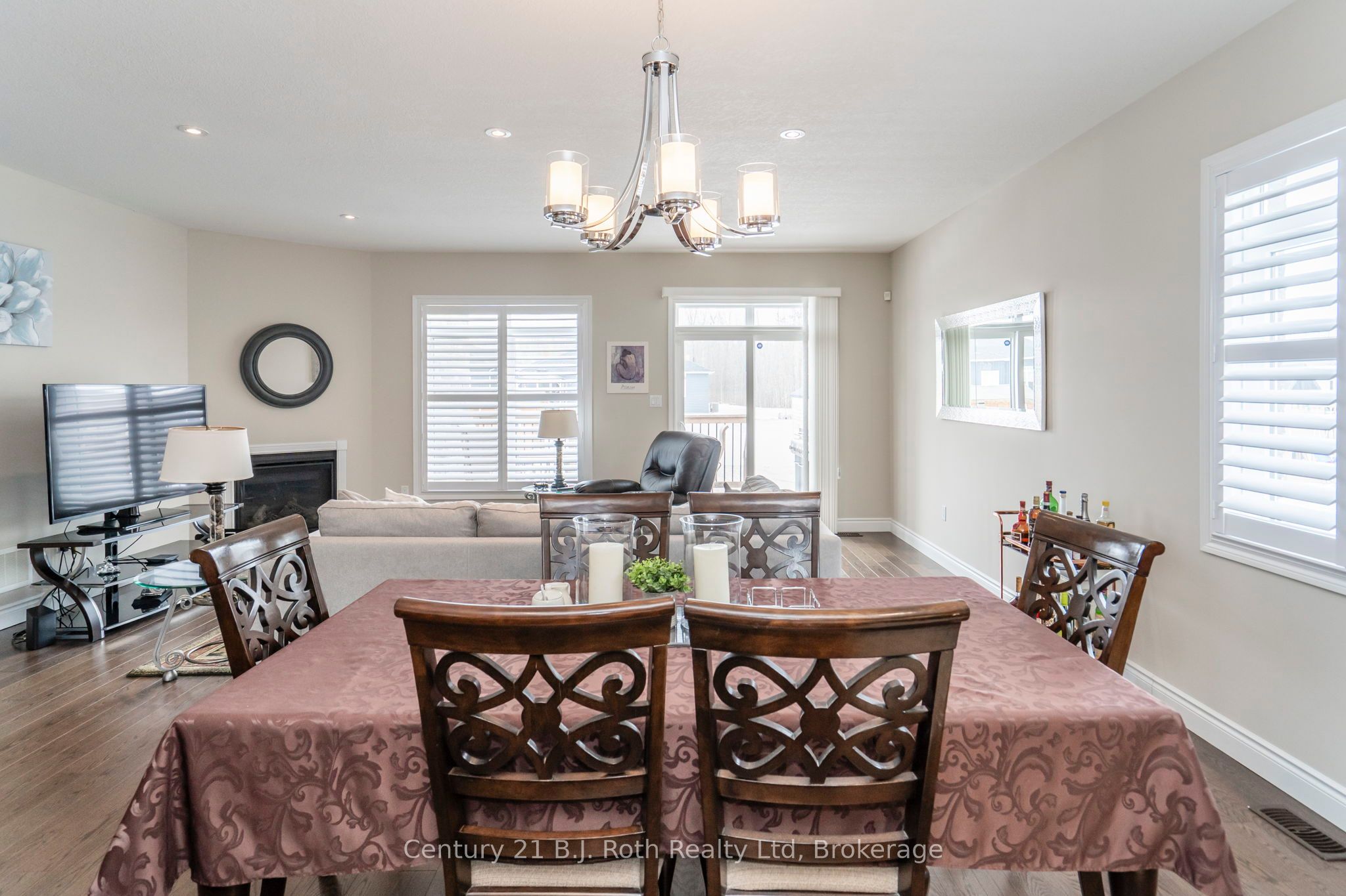 4 Charlie Rawson Boulevard Property Photo 10