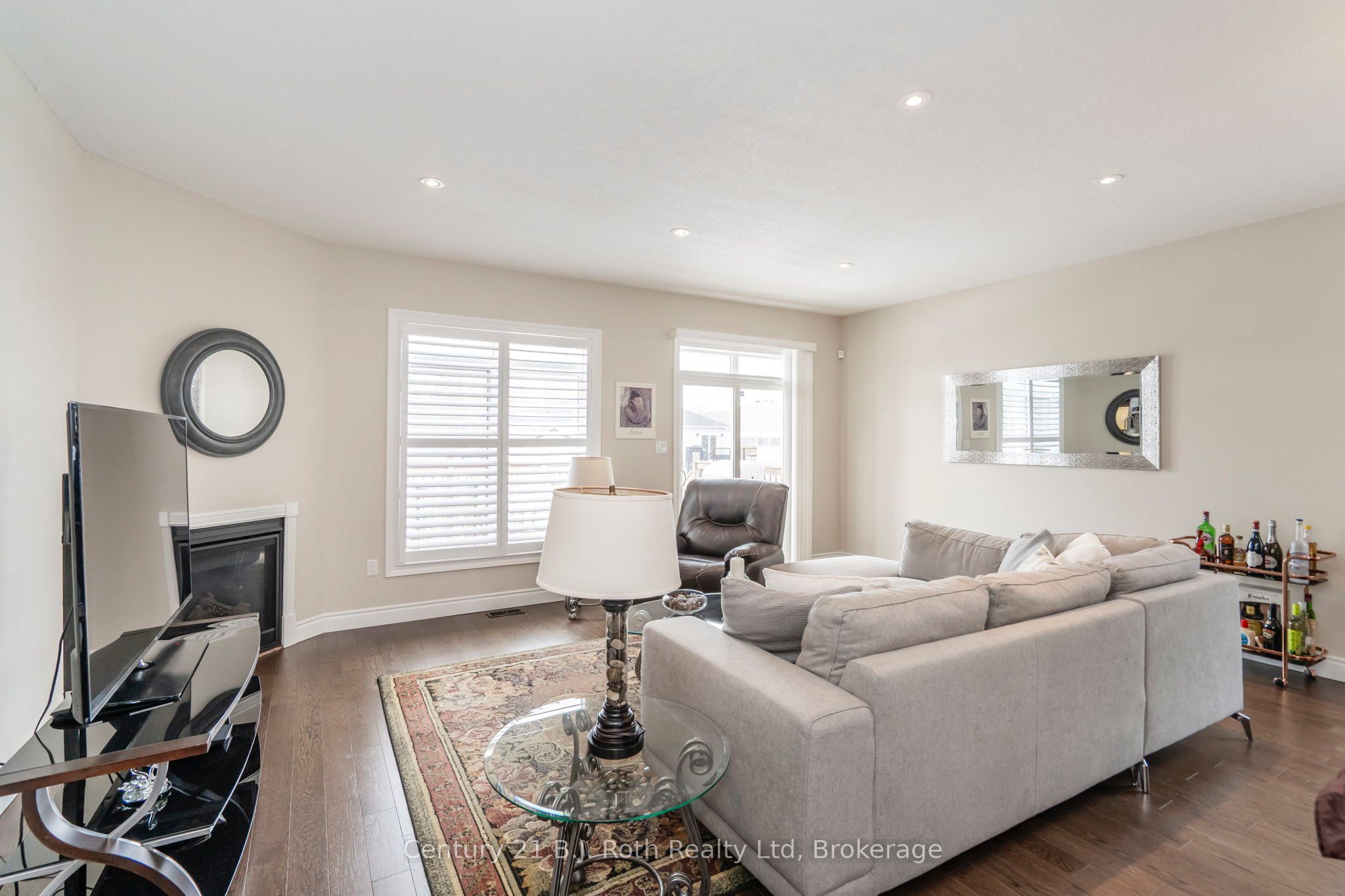 4 Charlie Rawson Boulevard Property Photo 12