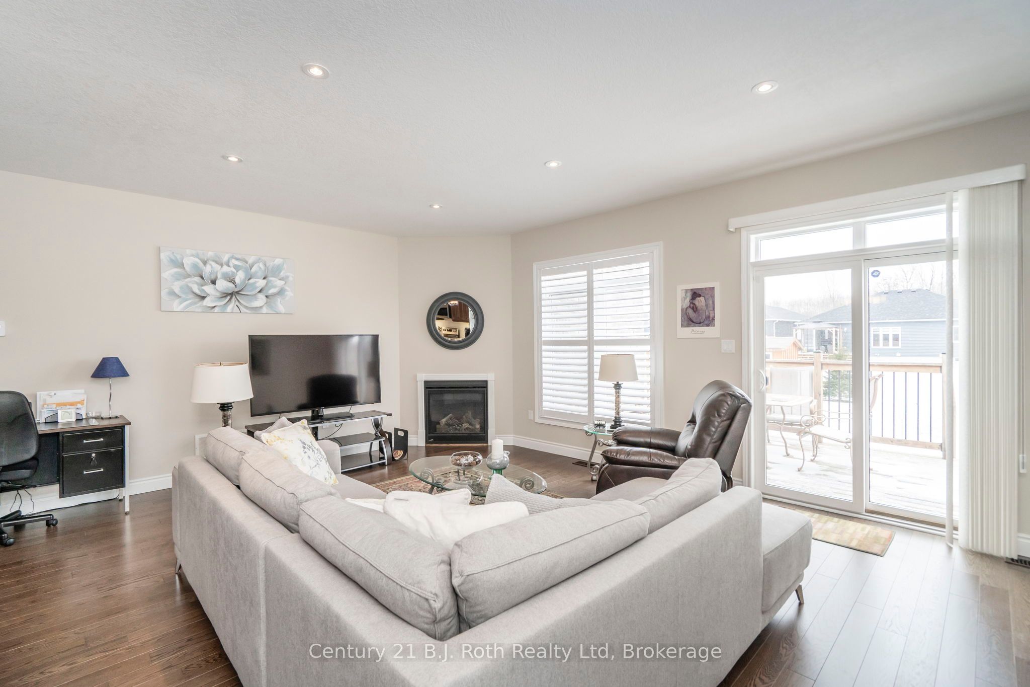 4 Charlie Rawson Boulevard Property Photo 13