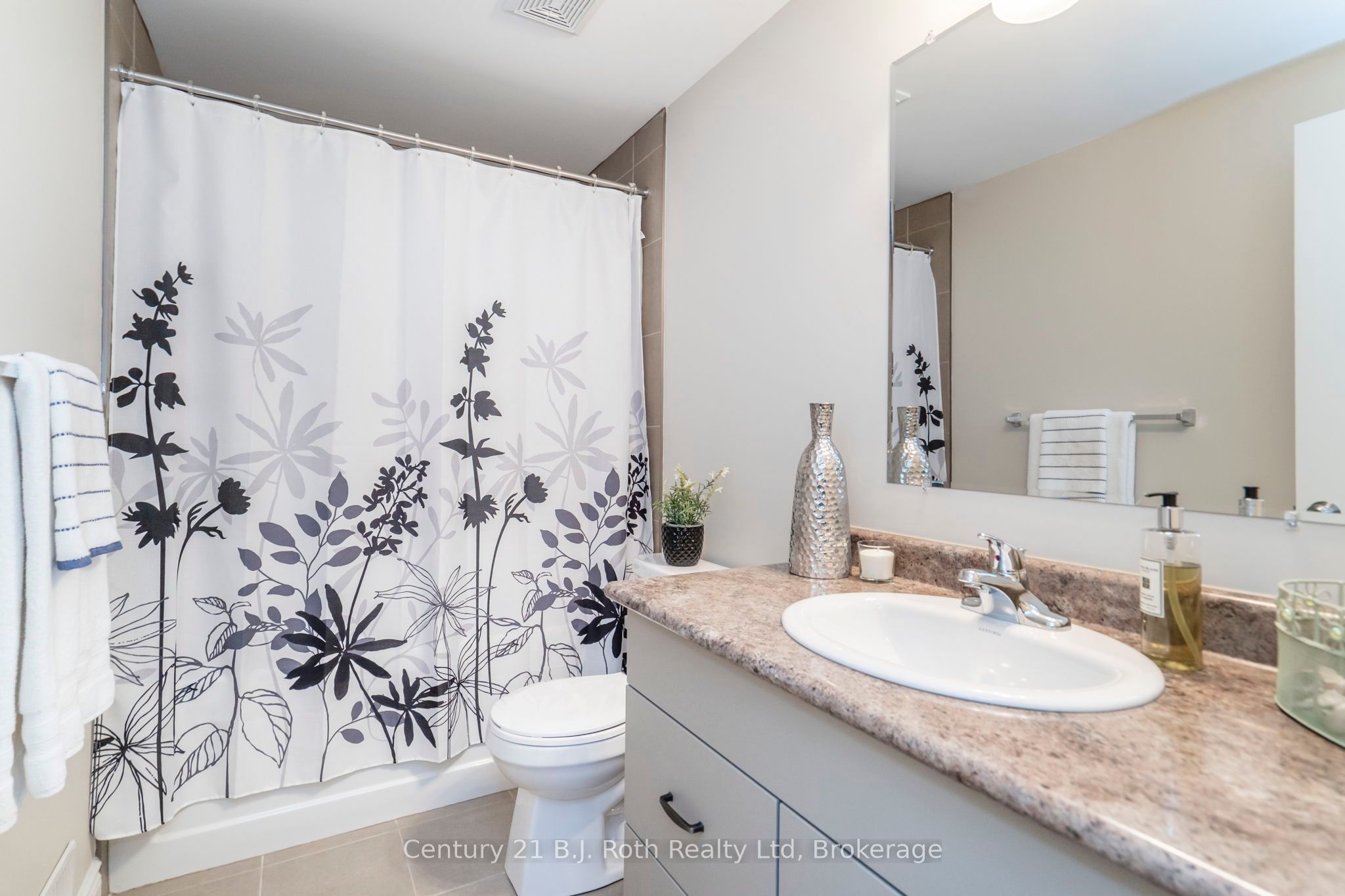 4 Charlie Rawson Boulevard Property Photo 32