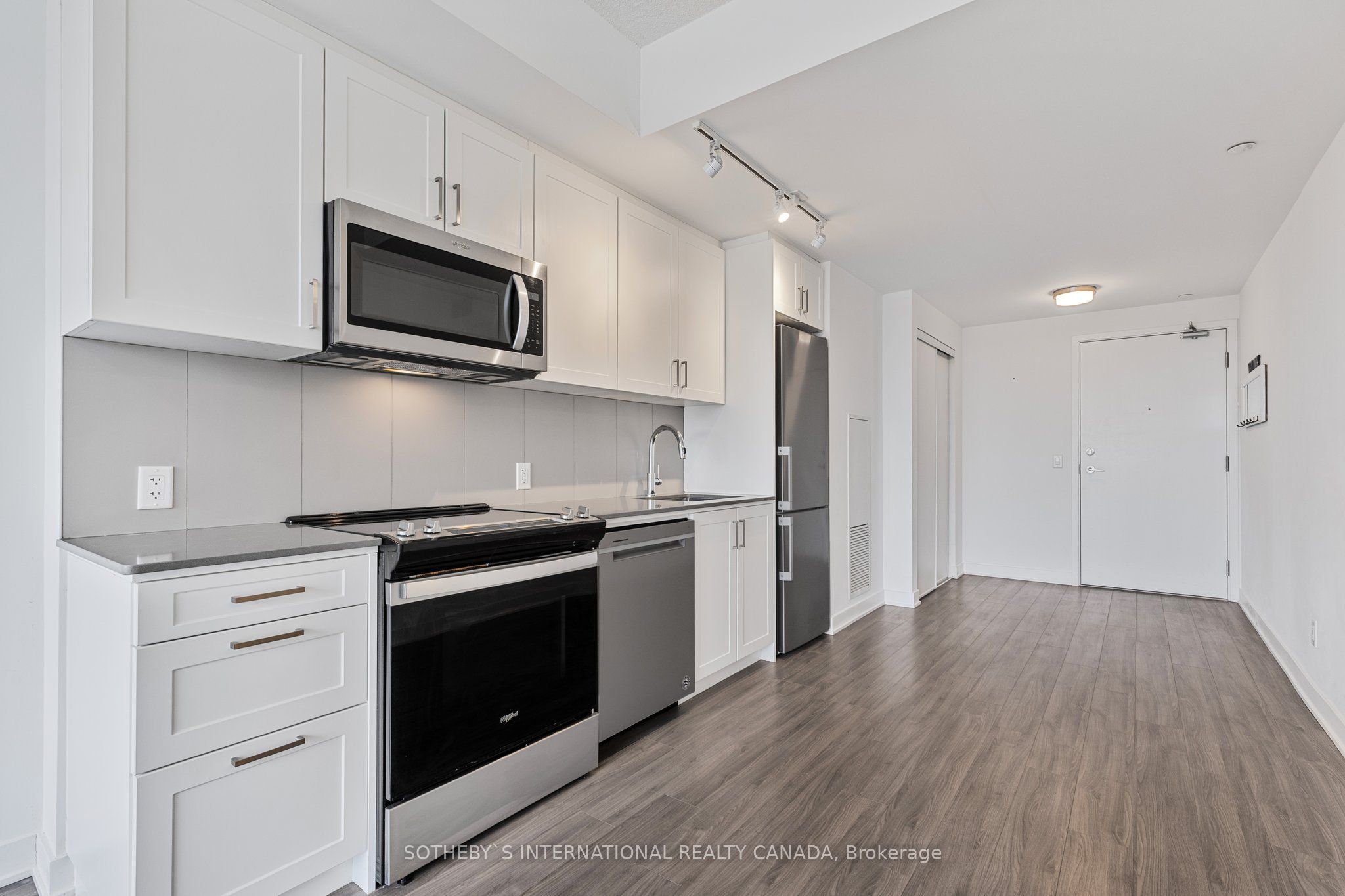 681 Yonge Street 403 Property Photo 7