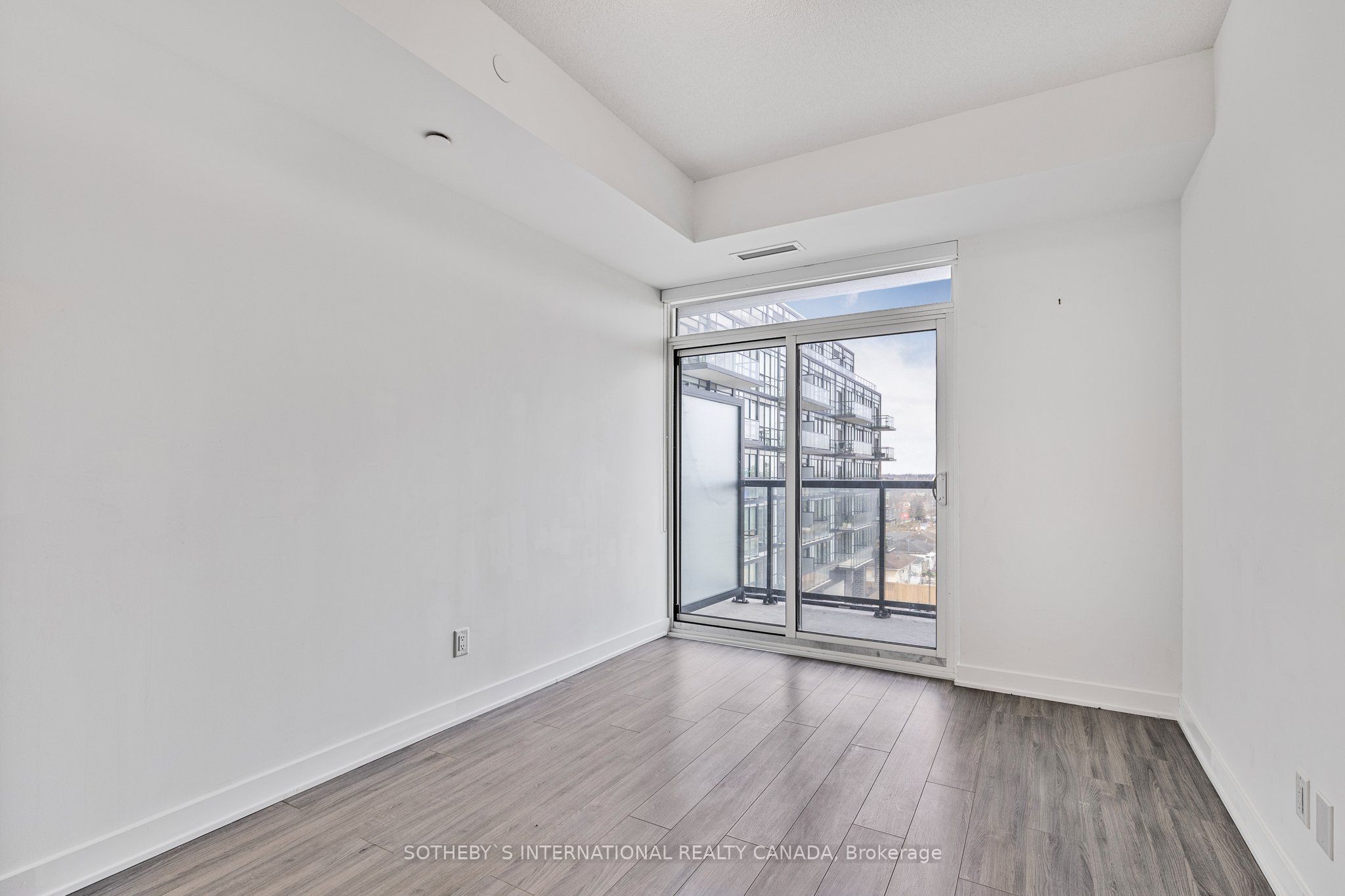 681 Yonge Street 403 Property Photo 9