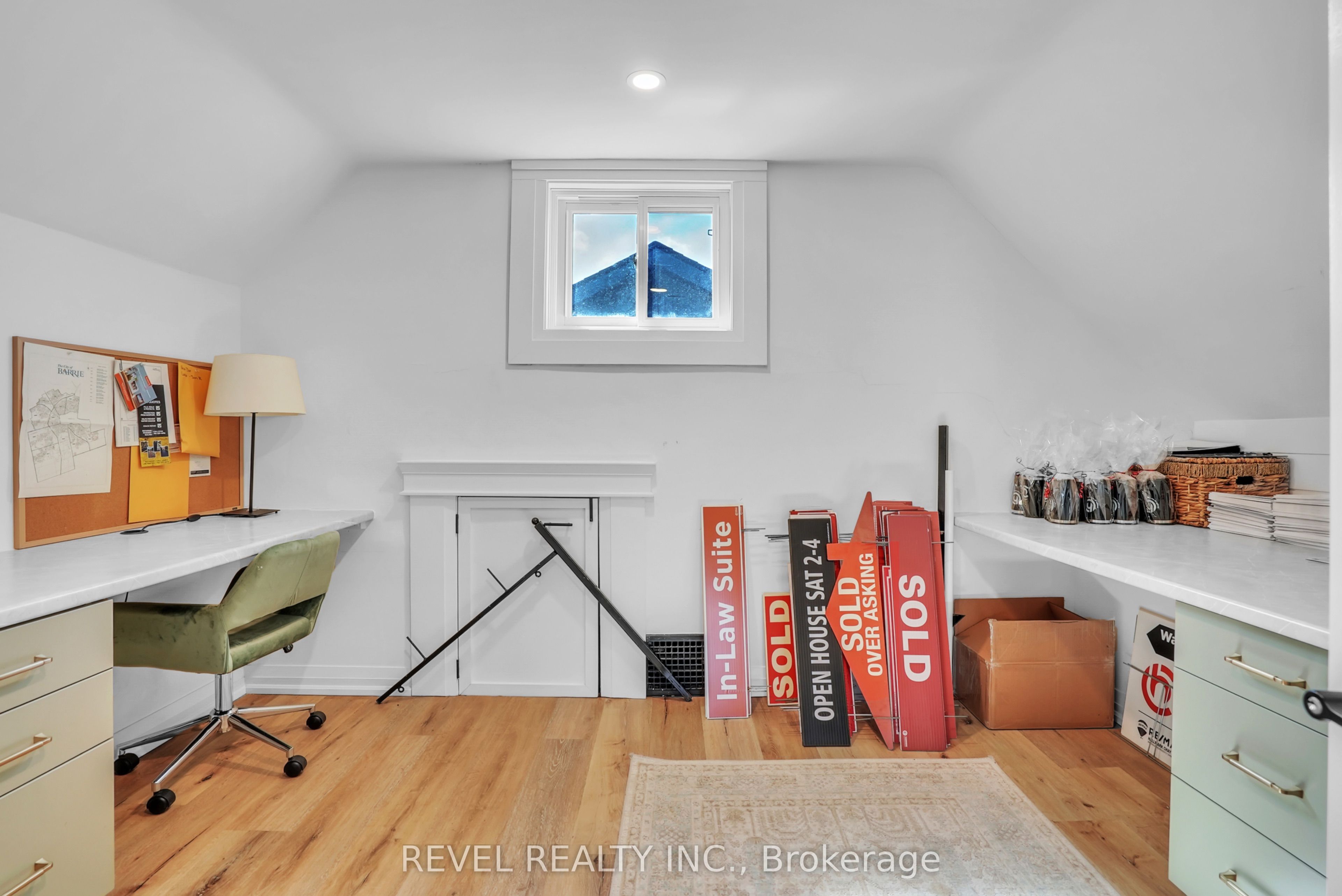 27 Victoria Street Property Photo 32