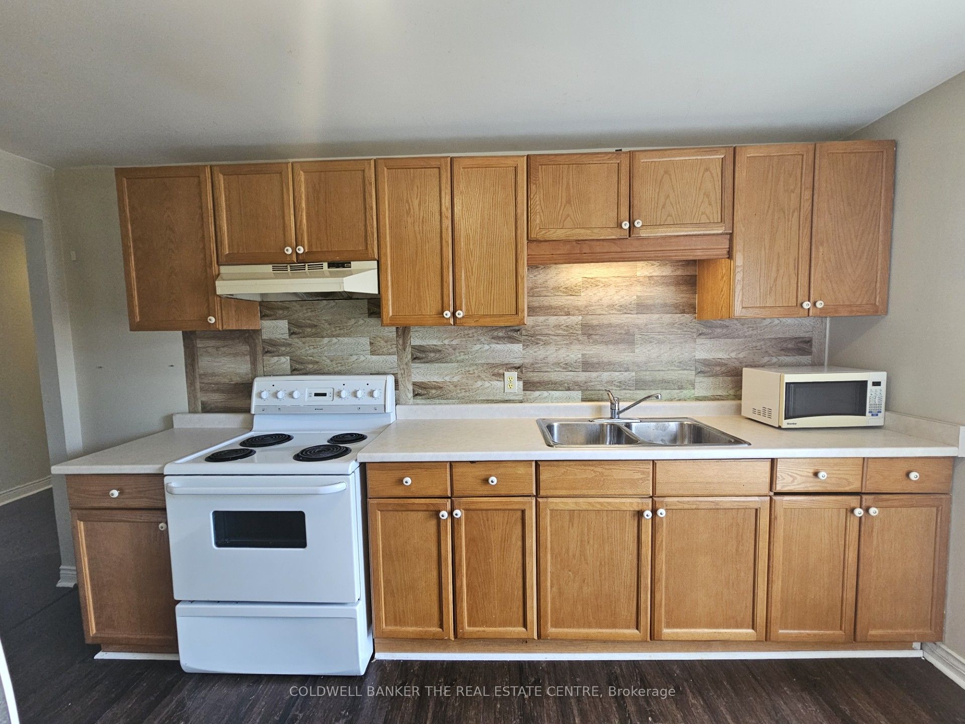 4570 Penetanguishene Road North Property Photo 6