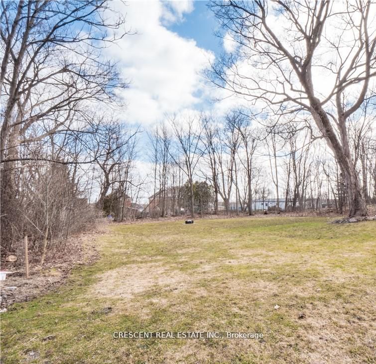 265 Barrie Road Property Photo 3