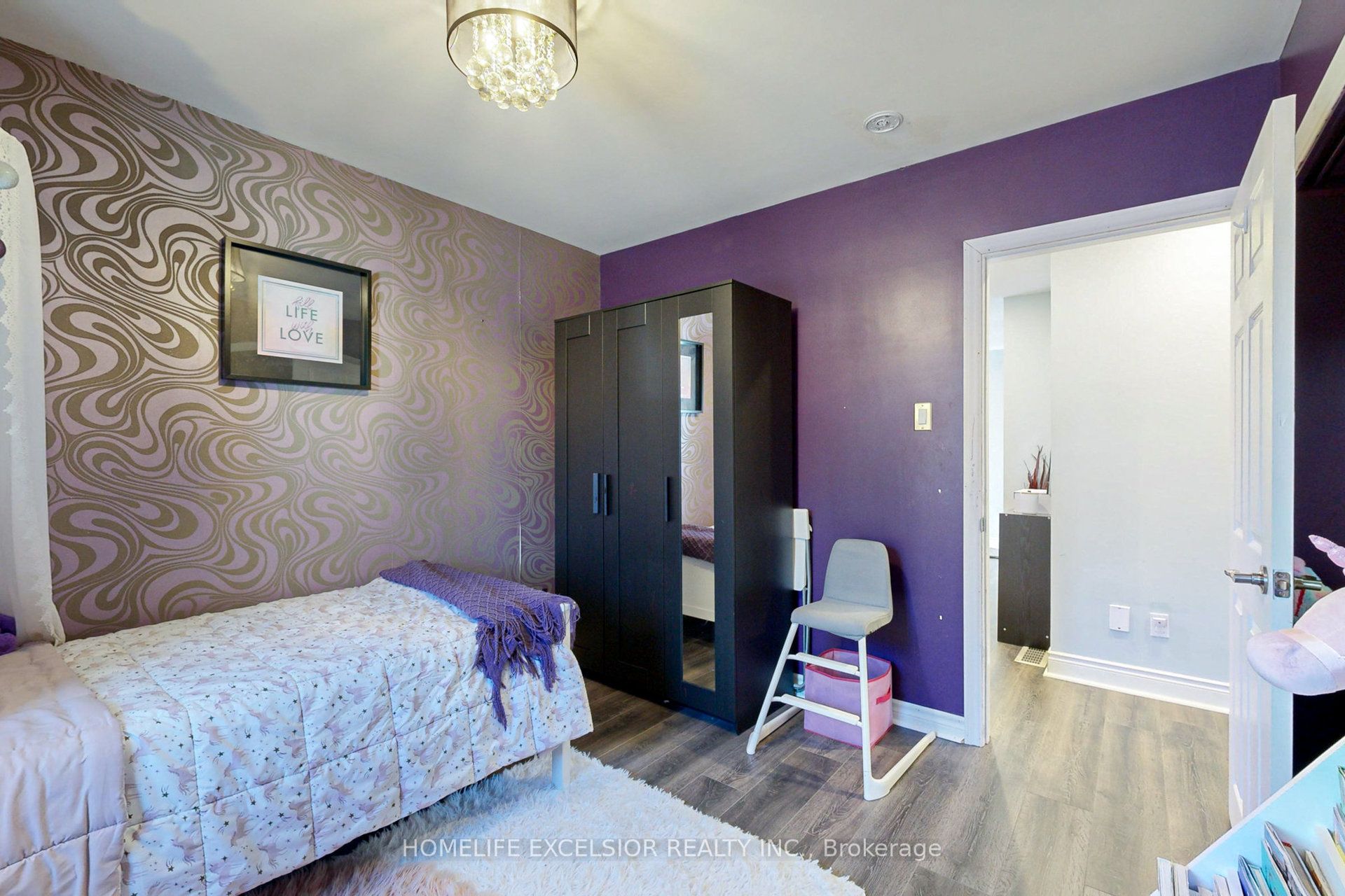 823 Essa Road Property Photo 25