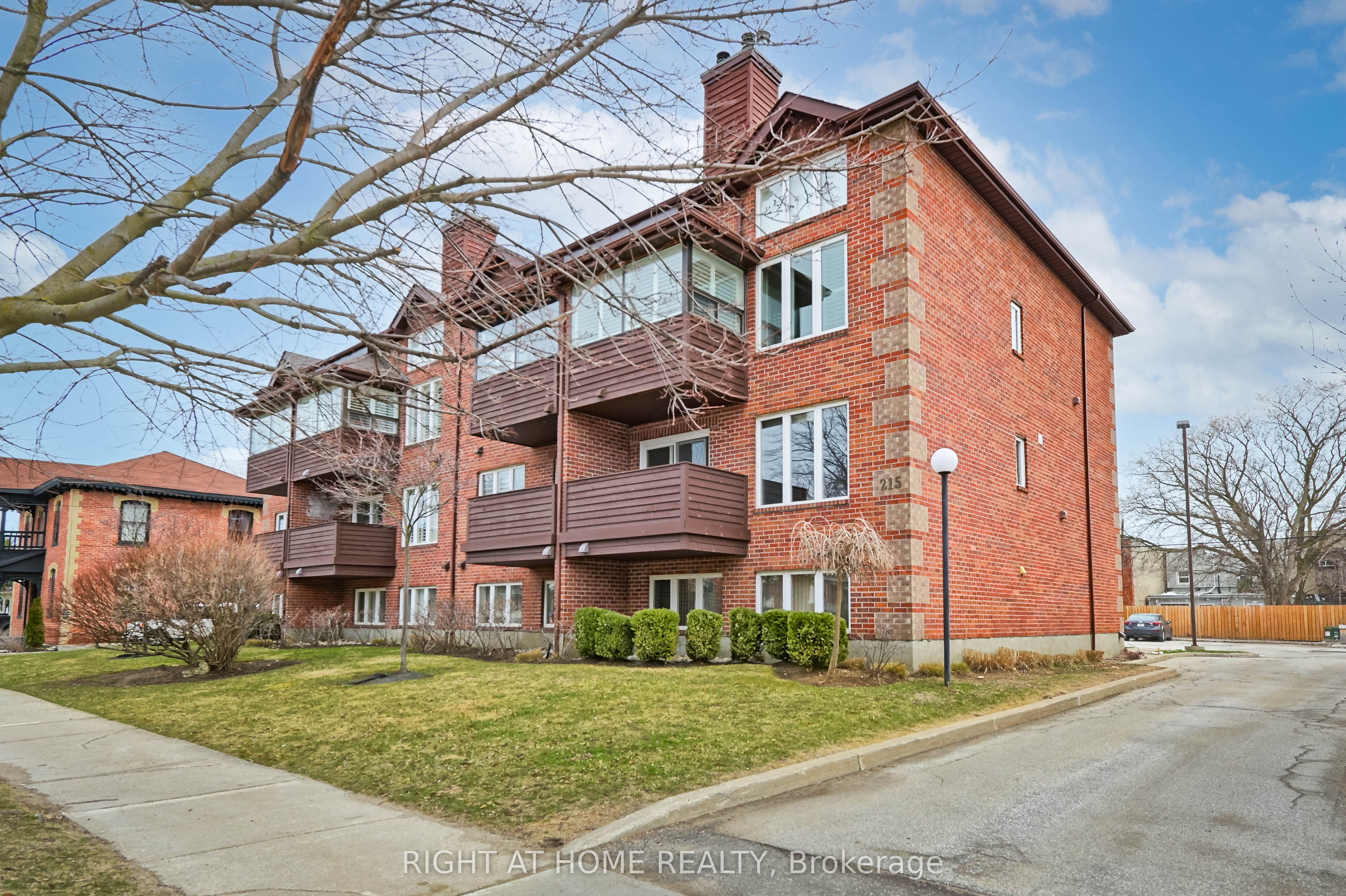 215 Pine Street 4 Property Photo 2
