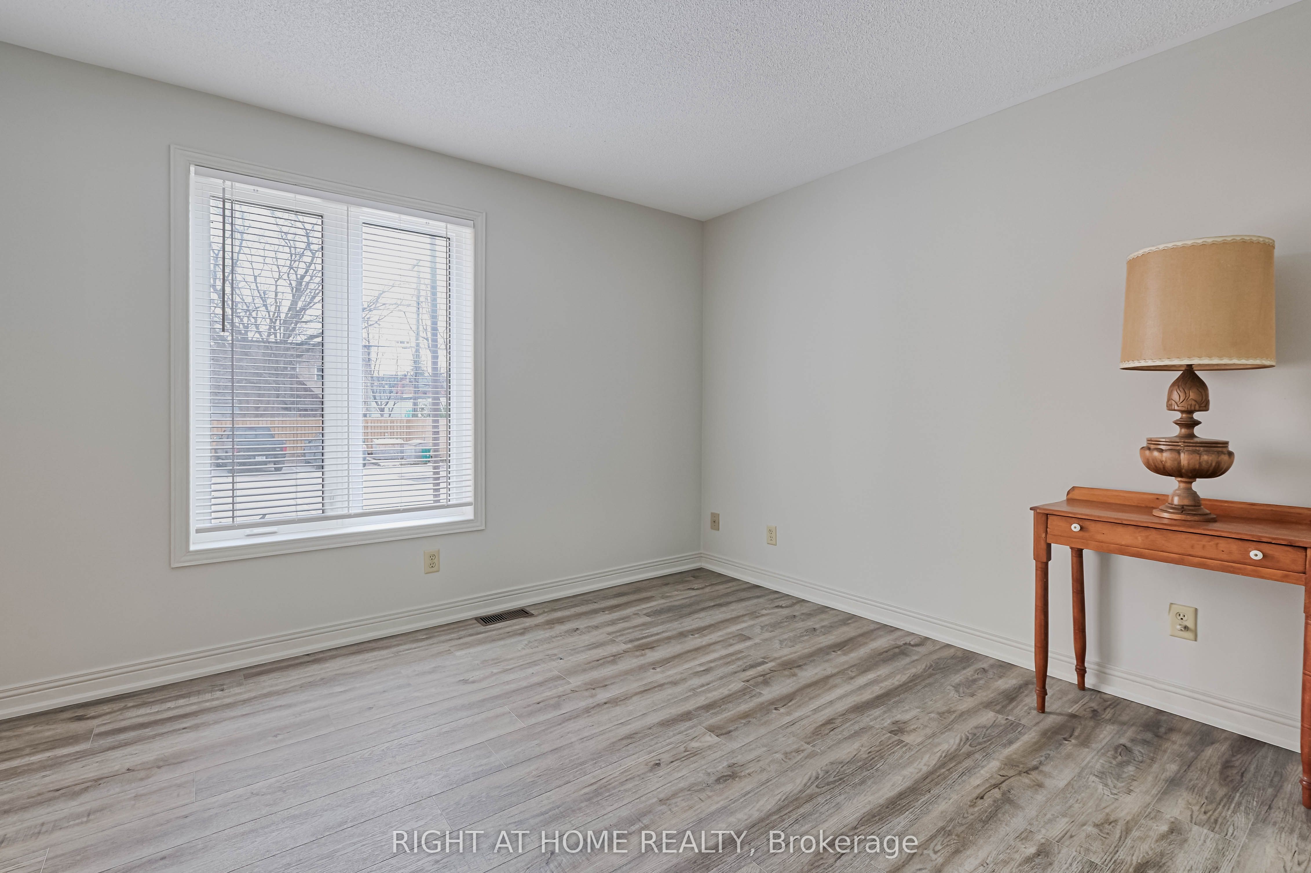215 Pine Street 4 Property Photo 16