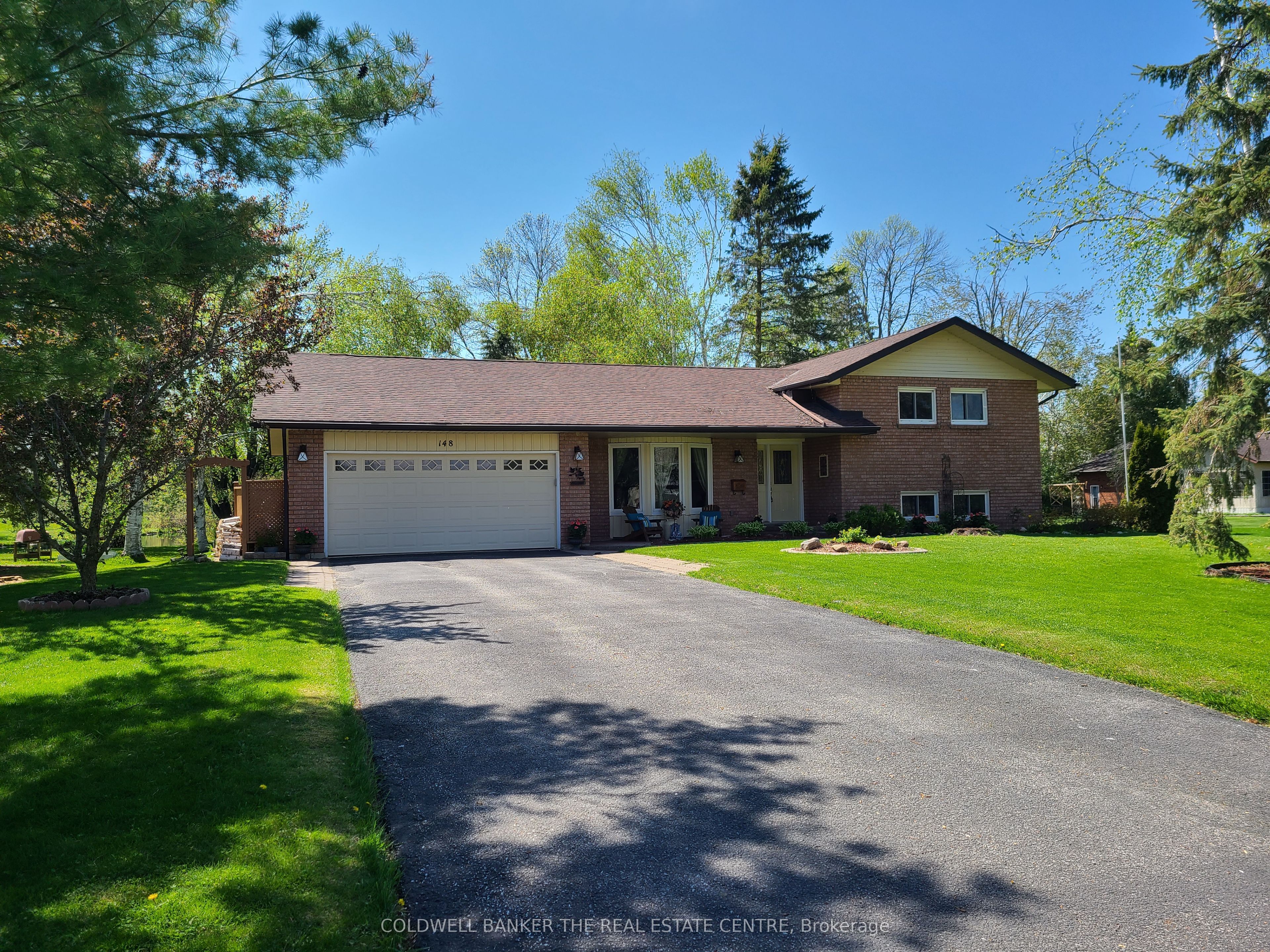 148 Bayshore Drive Property Photo 2