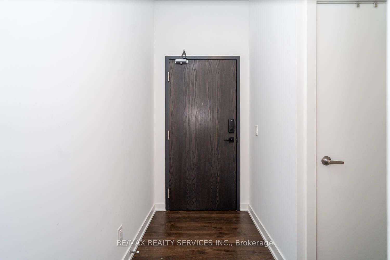 #108 - 56 Lakeside Terrace Property Photo 10