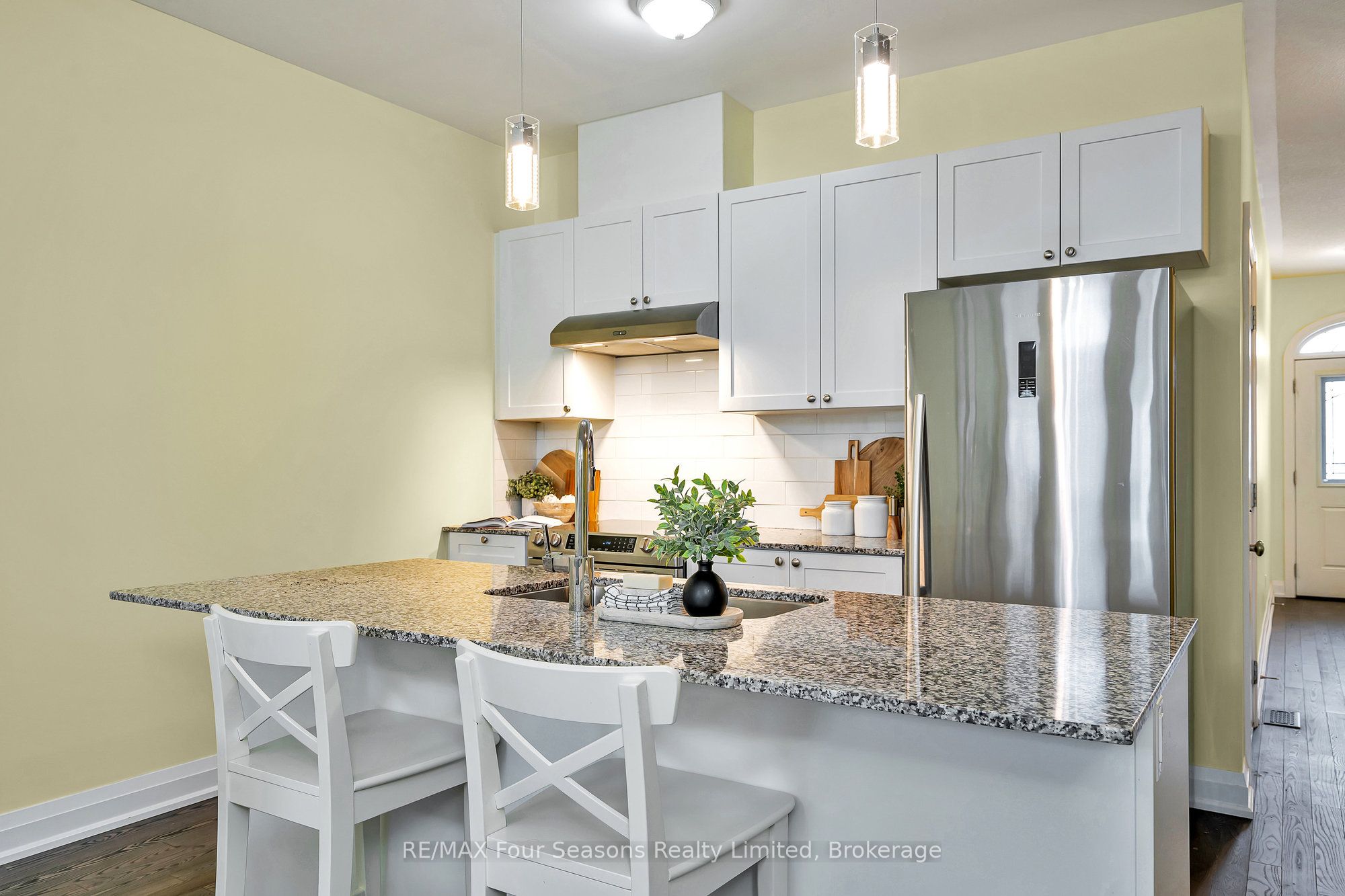 #24 - 16 Kari Crescent Property Photo 4
