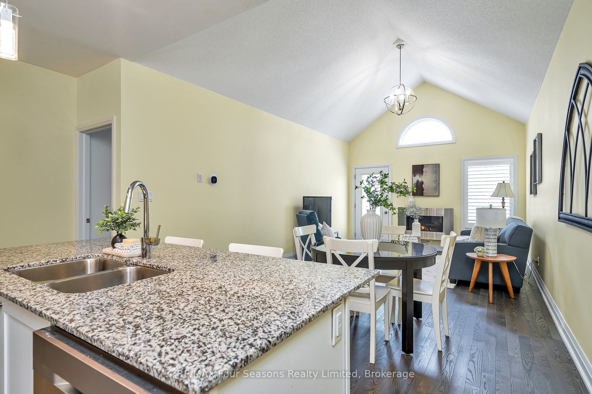 #24 - 16 Kari Crescent Property Photo 10