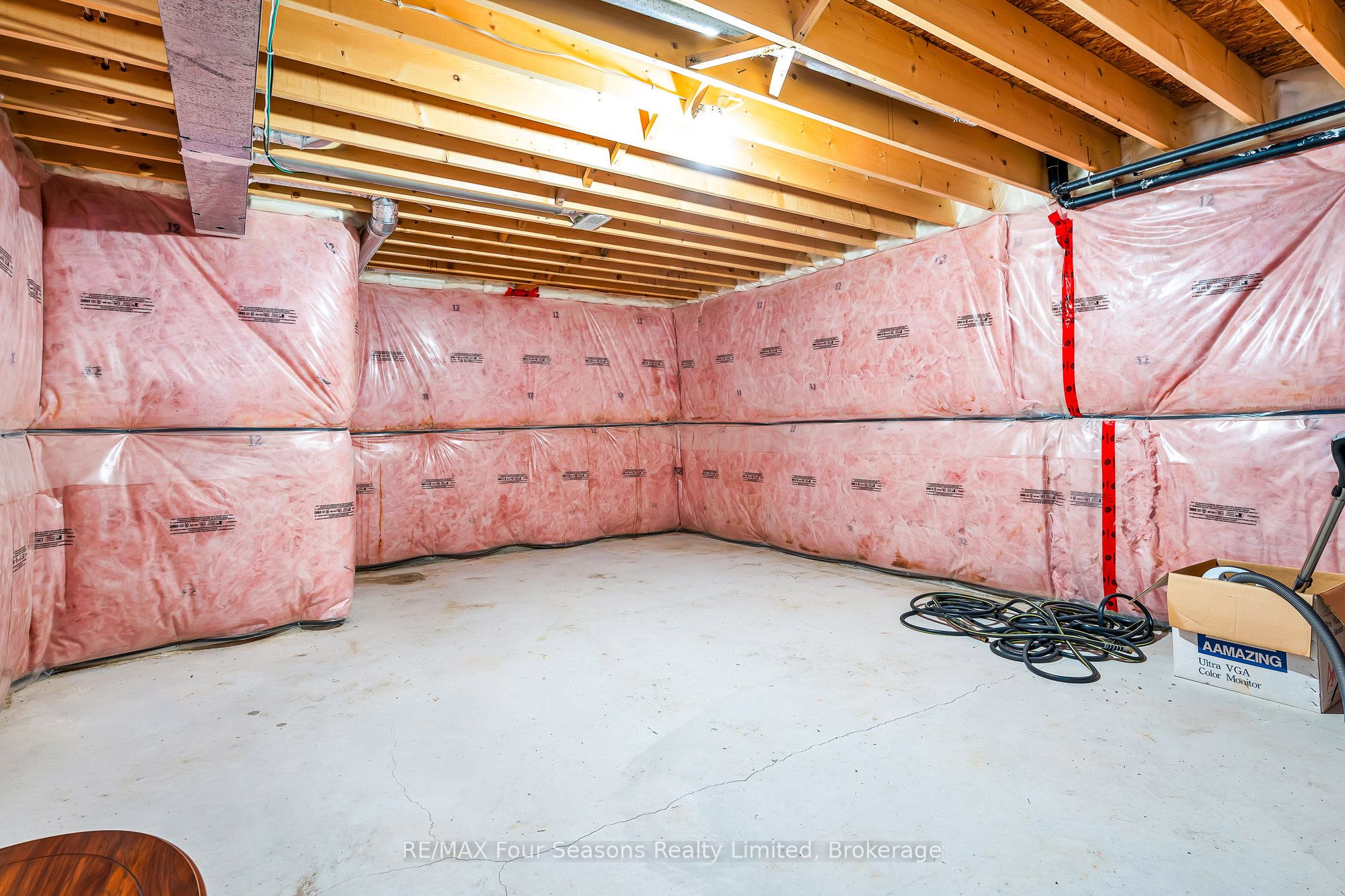 #24 - 16 Kari Crescent Property Photo 31