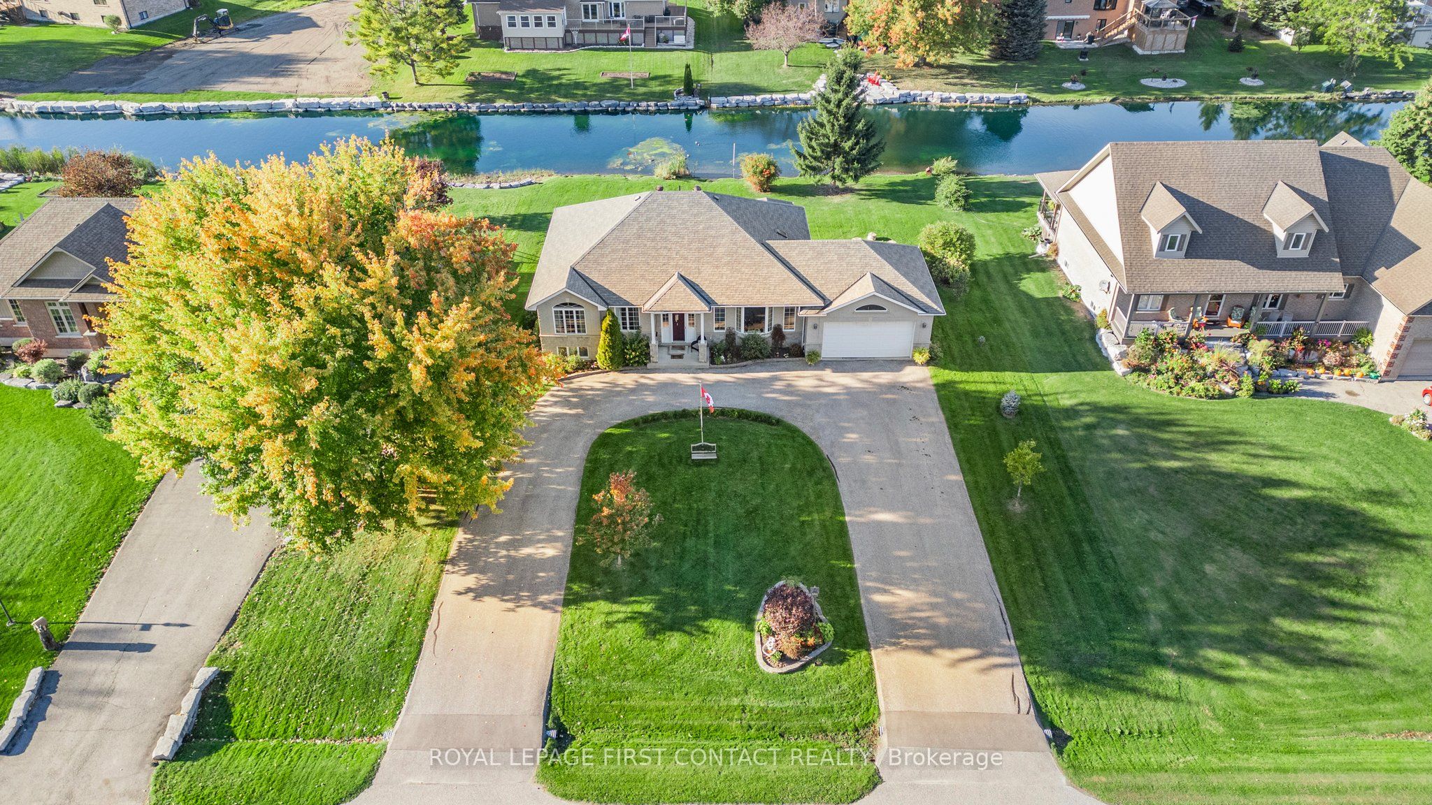 93 Bayshore Drive Property Photo 2