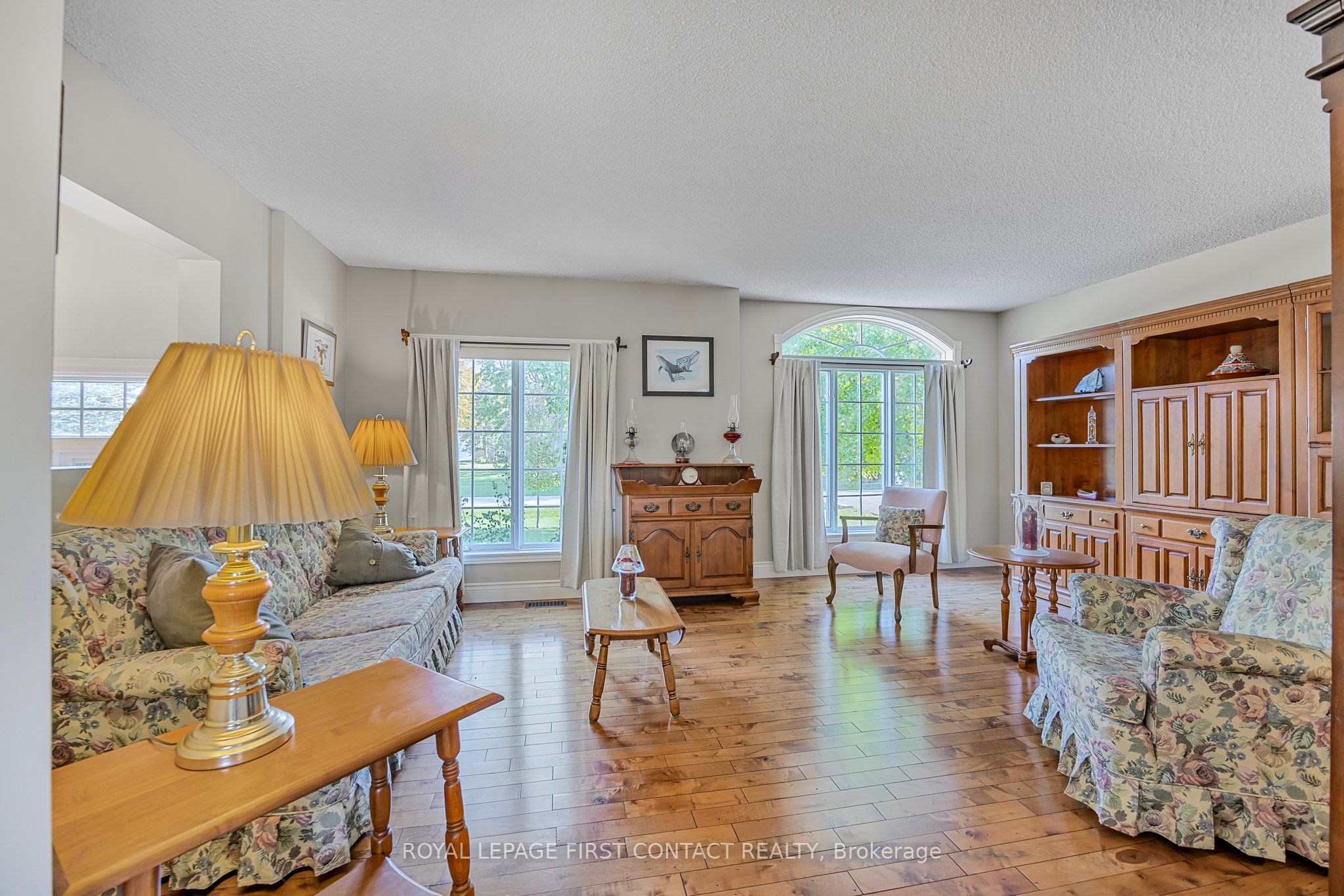 93 Bayshore Drive Property Photo 4