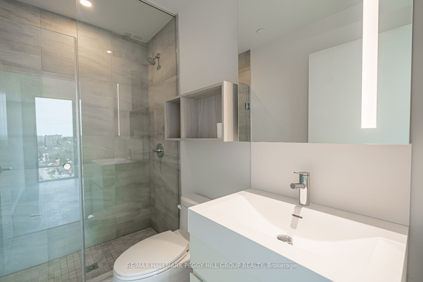 #1603 - 39 Mary Street Property Photo 6