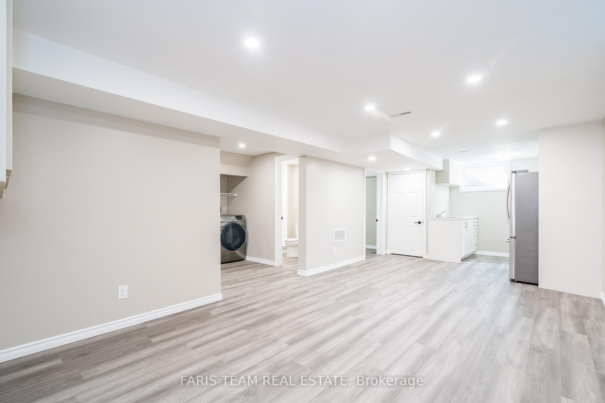 76 Marshall St Property Photo 16