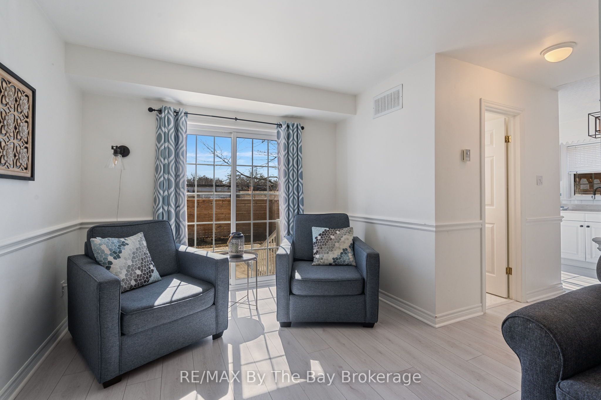 15 Baker Street Property Photo 8