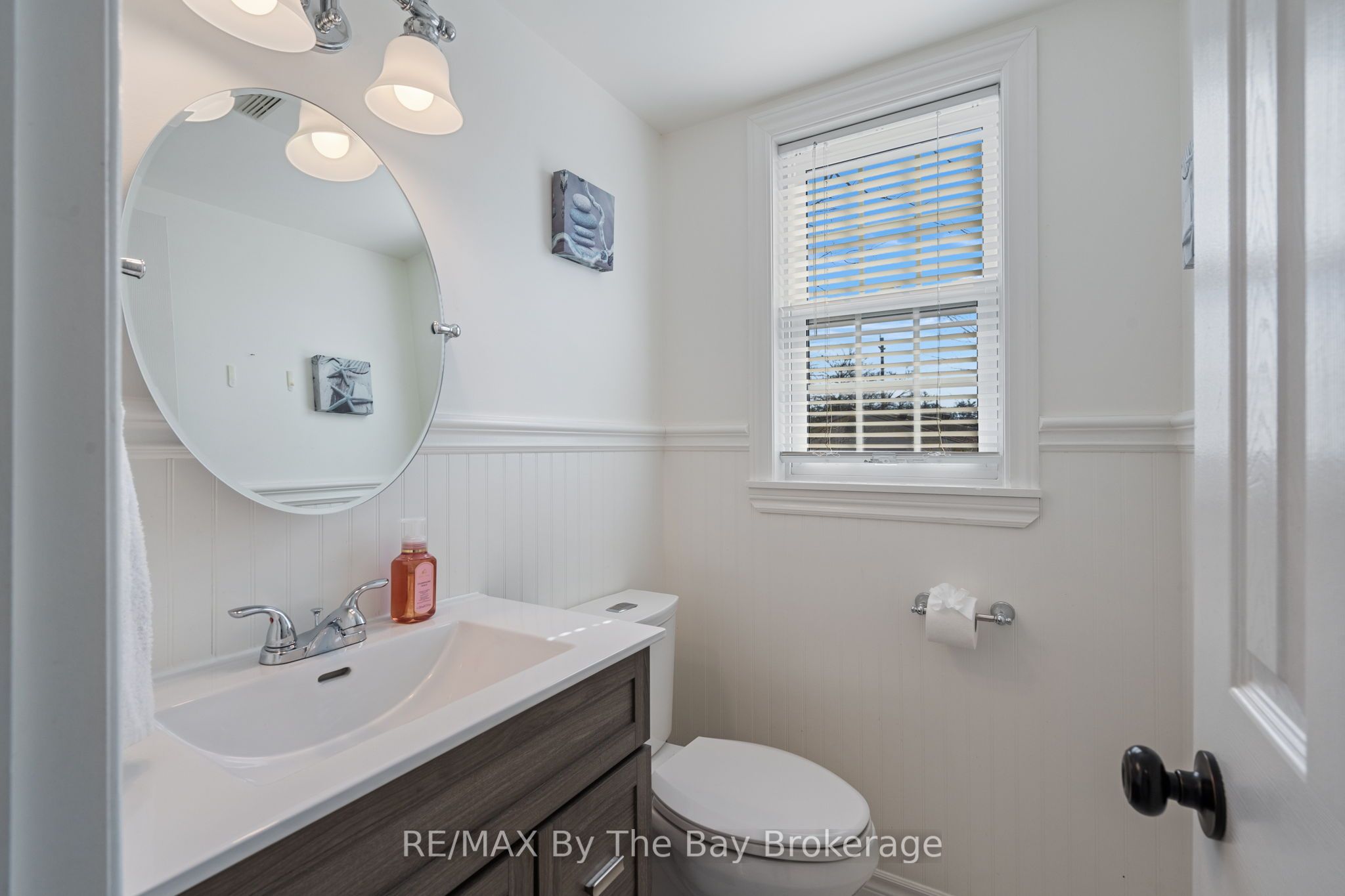 15 Baker Street Property Photo 14