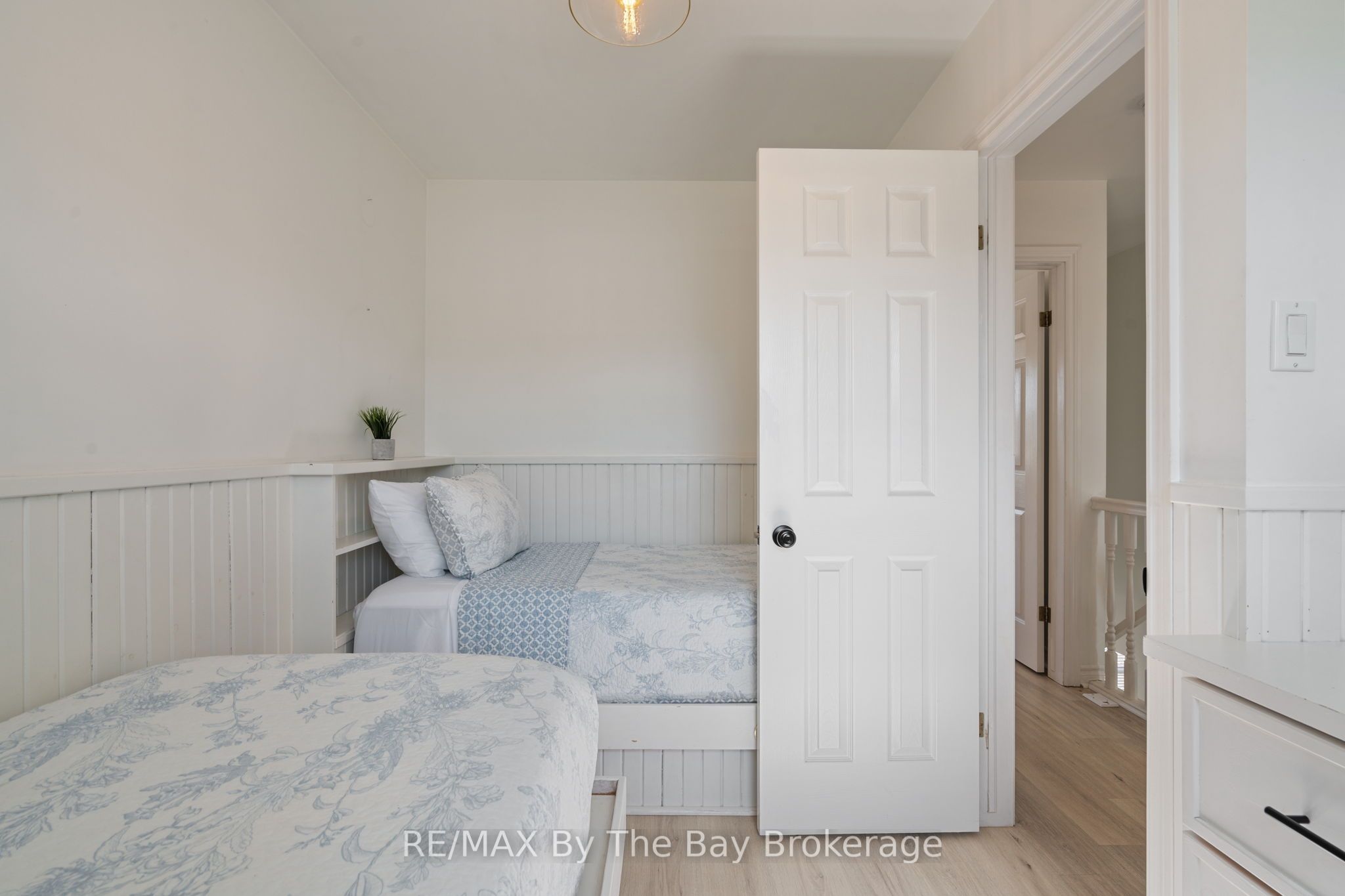 15 Baker Street Property Photo 23