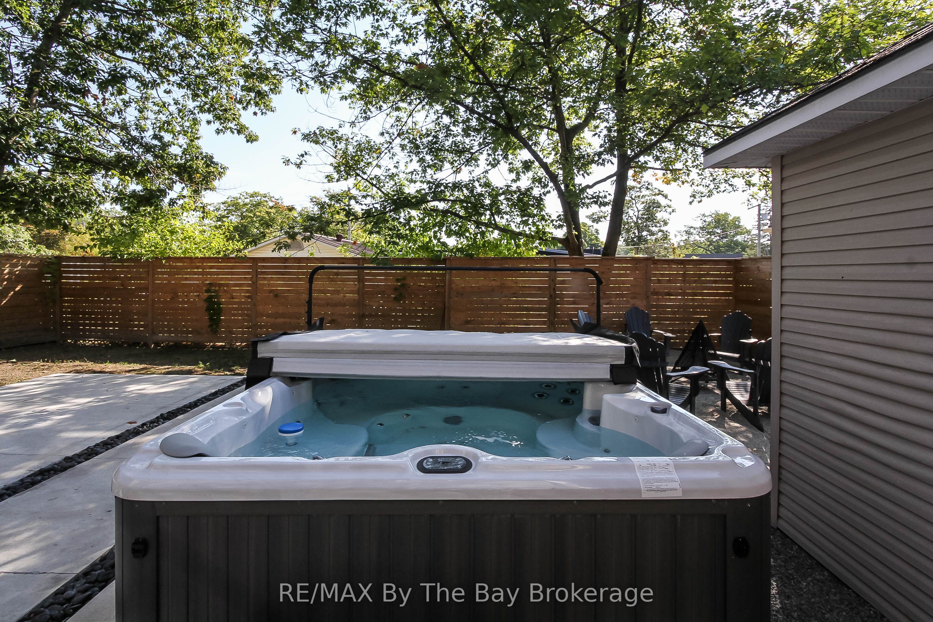 15 Baker Street Property Photo 29