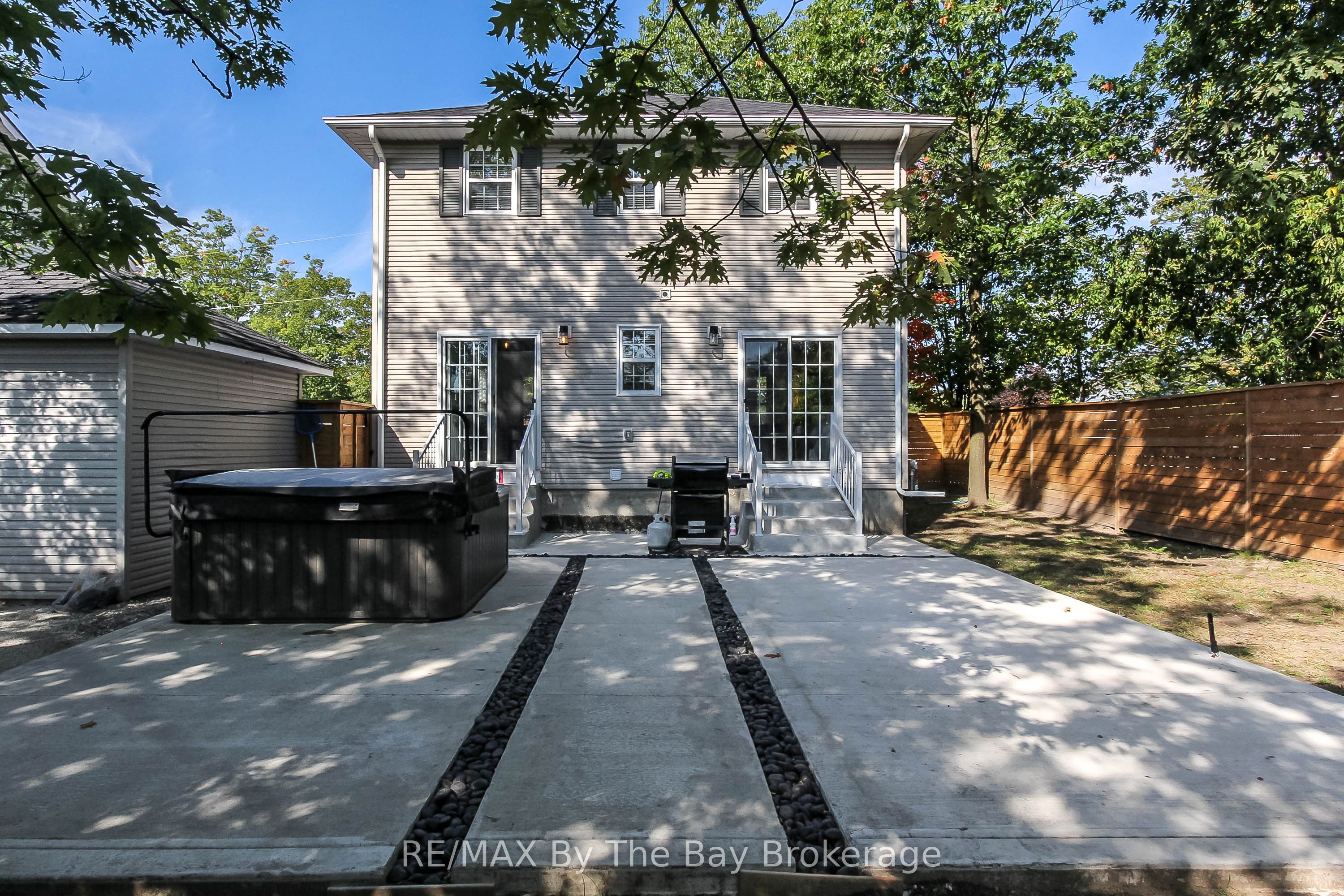 15 Baker Street Property Photo 31