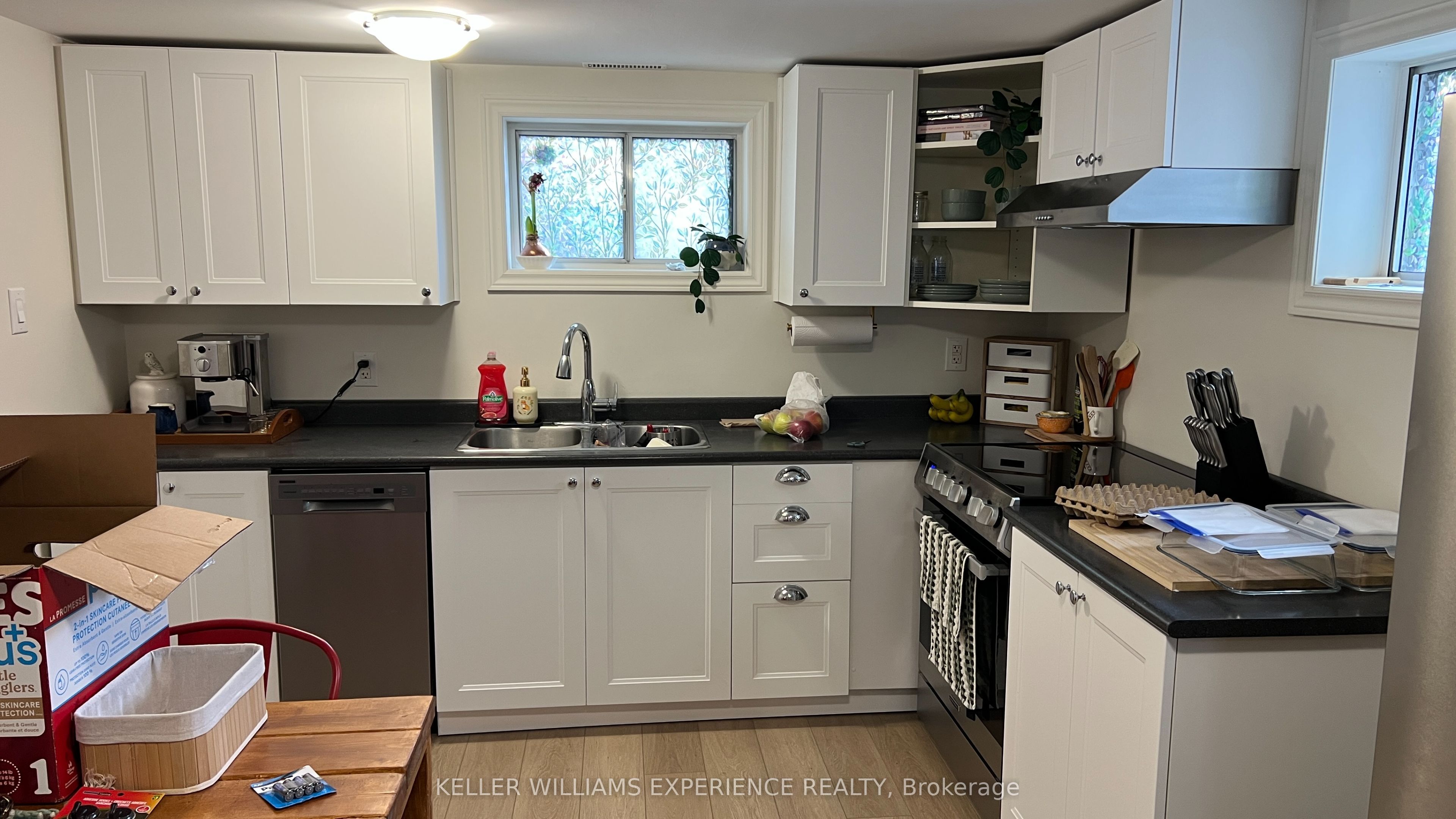 68 Campbell Avenue Property Photo 16