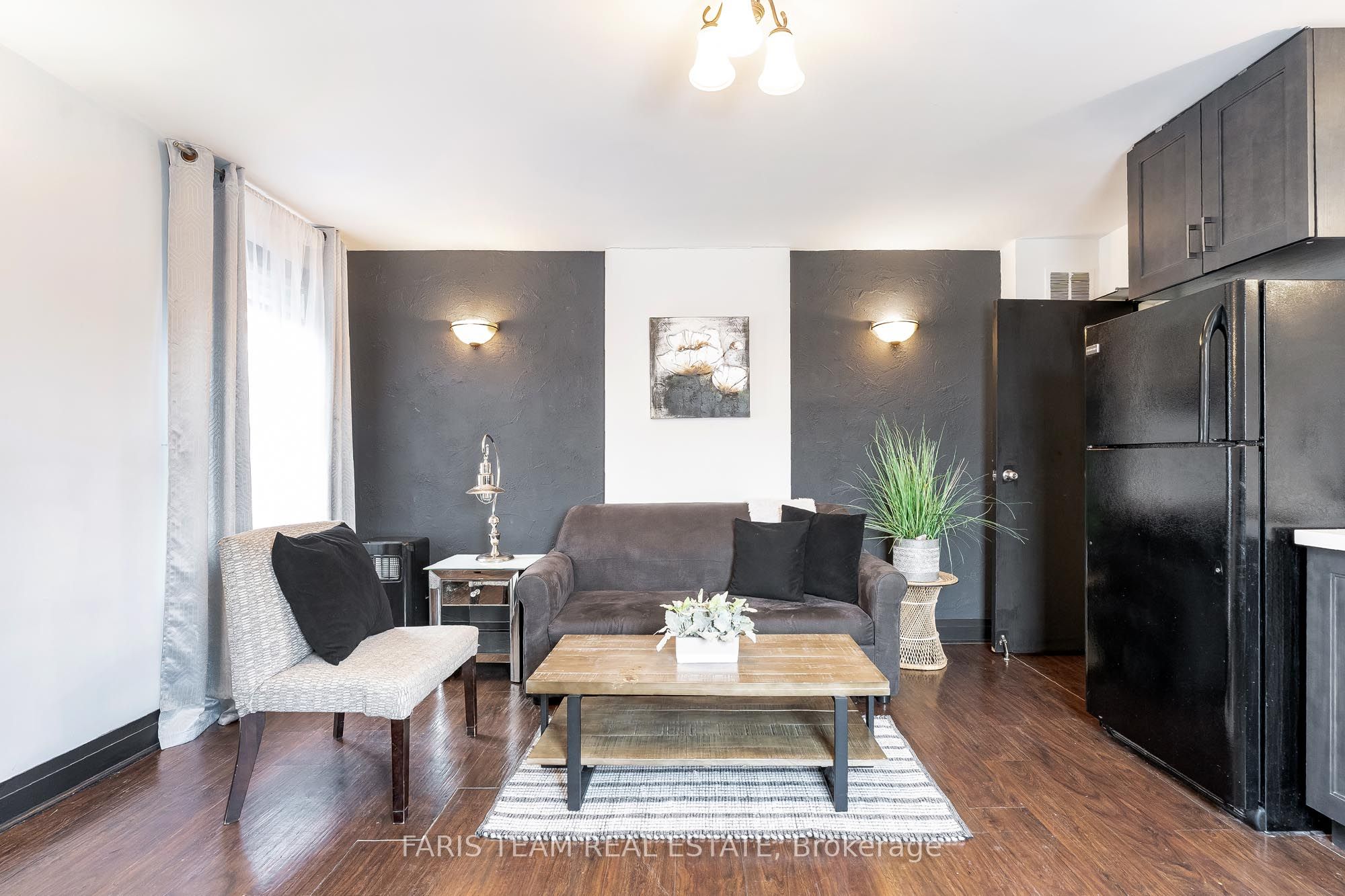 49 Mary Street Property Photo 13