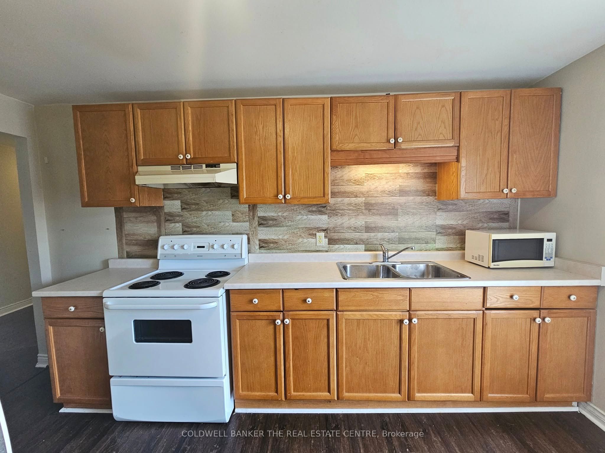 4570 Penetanguishene Road Property Photo 14