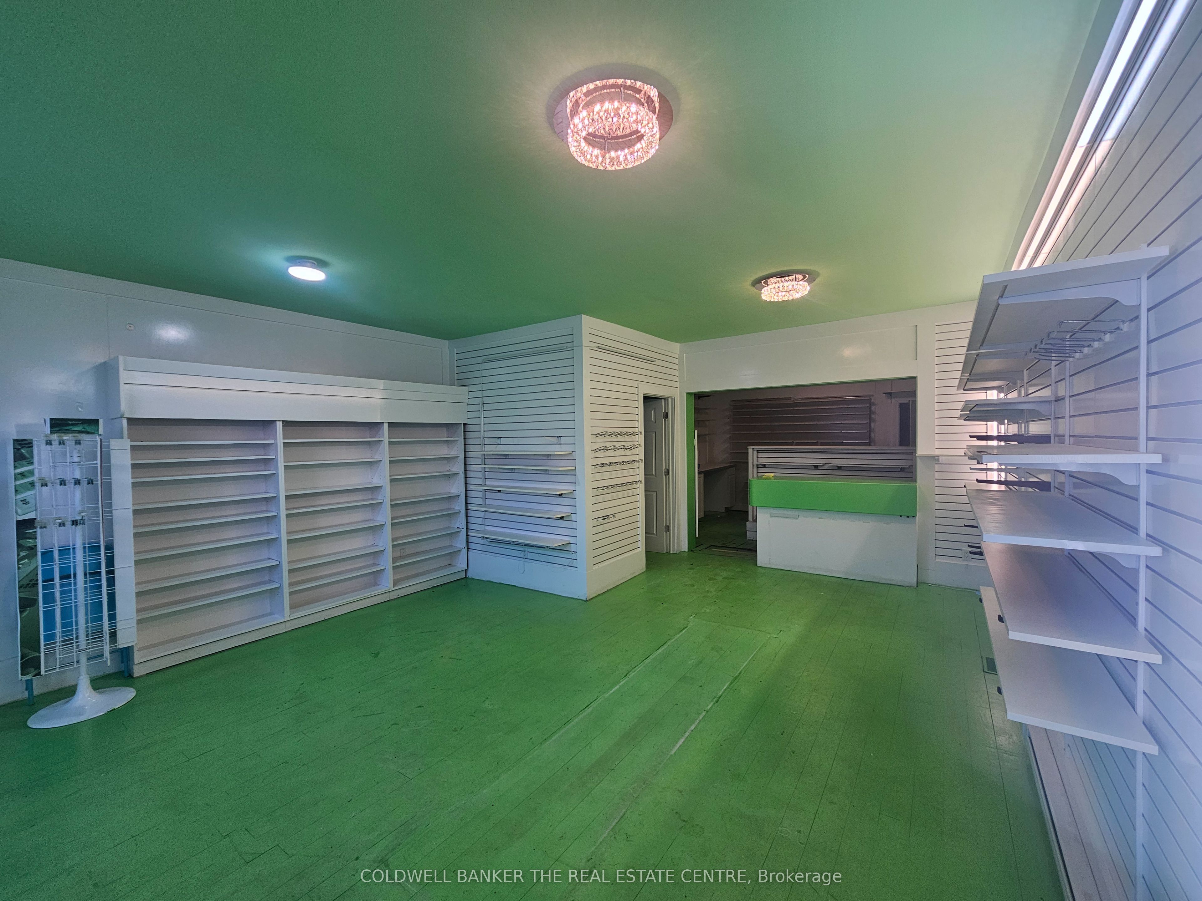 4570 Penetanguishene Road Property Photo 31
