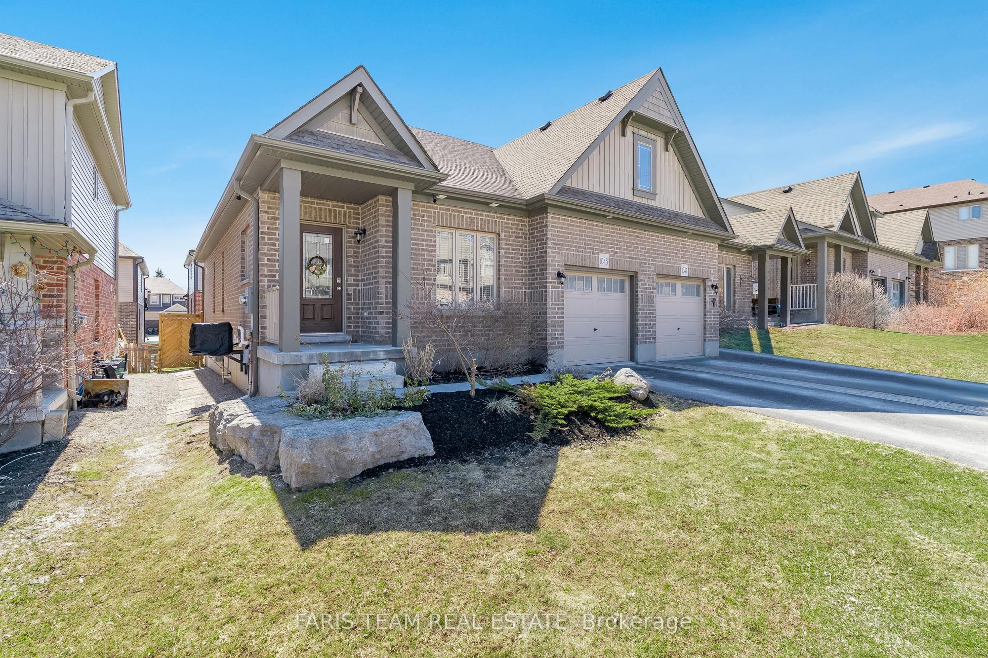 1045 Cook Dr Property Photo