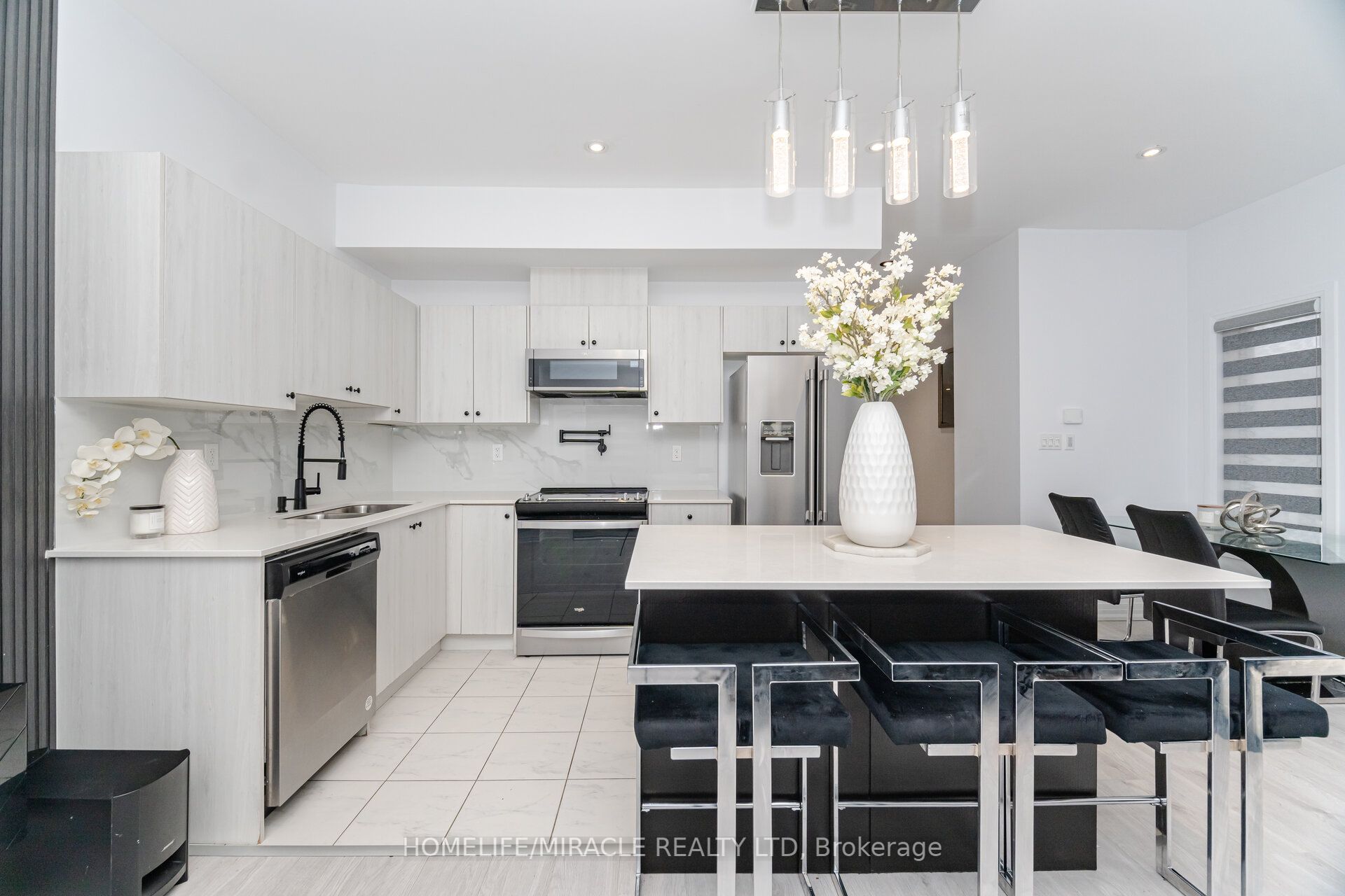 92 Fairlane Avenue Property Photo 11