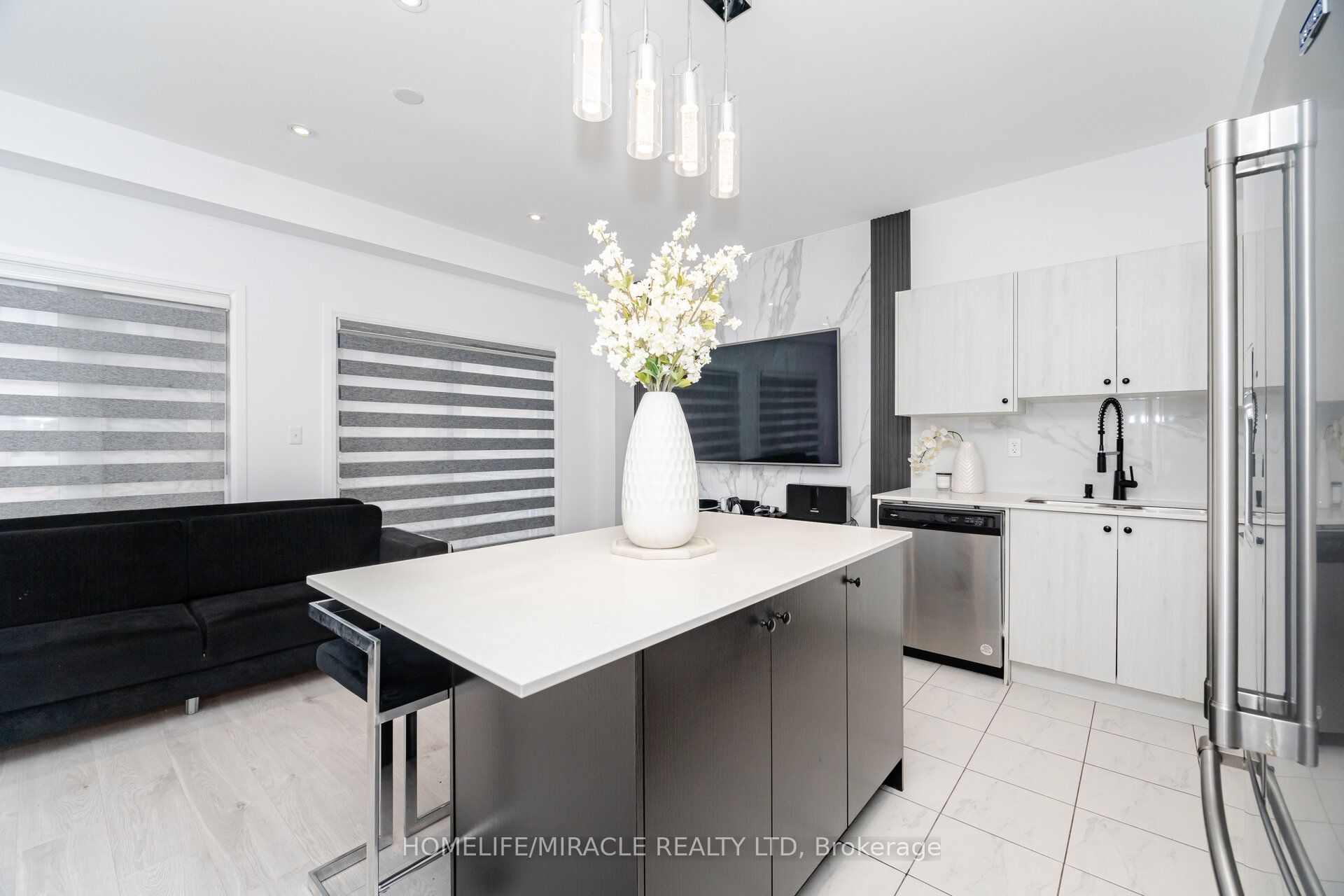 92 Fairlane Avenue Property Photo 13