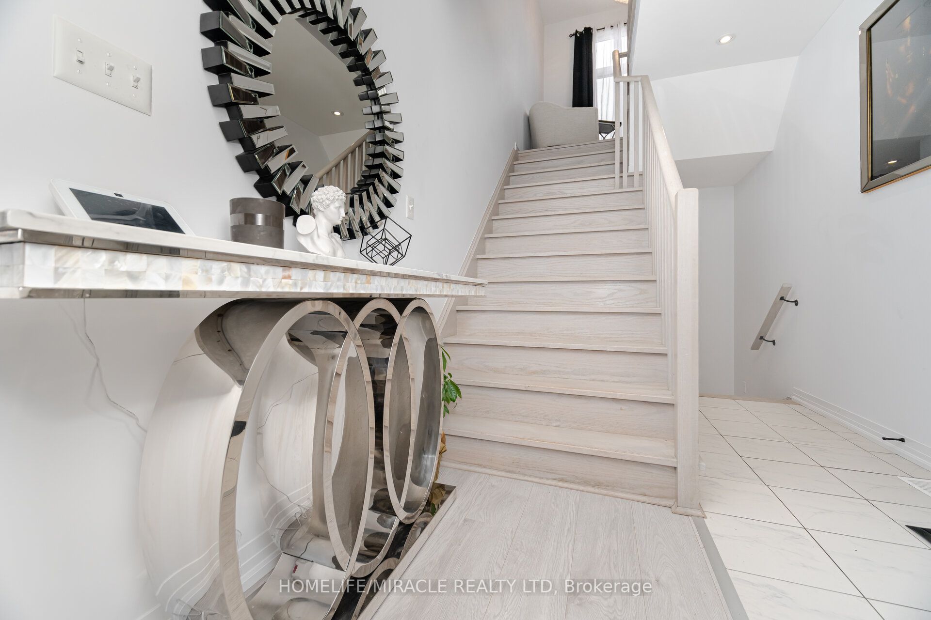 92 Fairlane Avenue Property Photo 19
