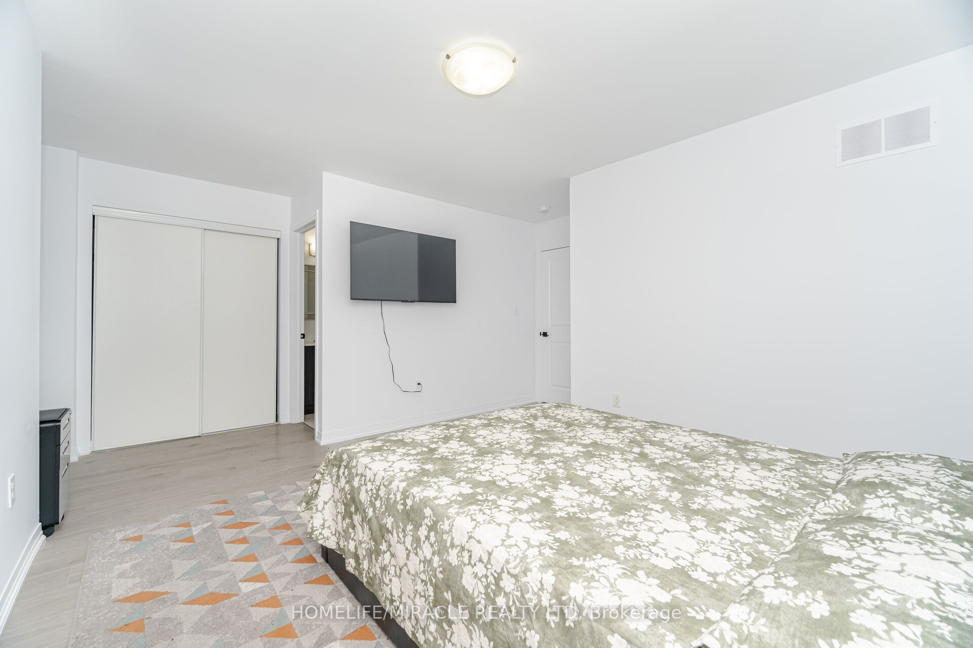 92 Fairlane Avenue Property Photo 25
