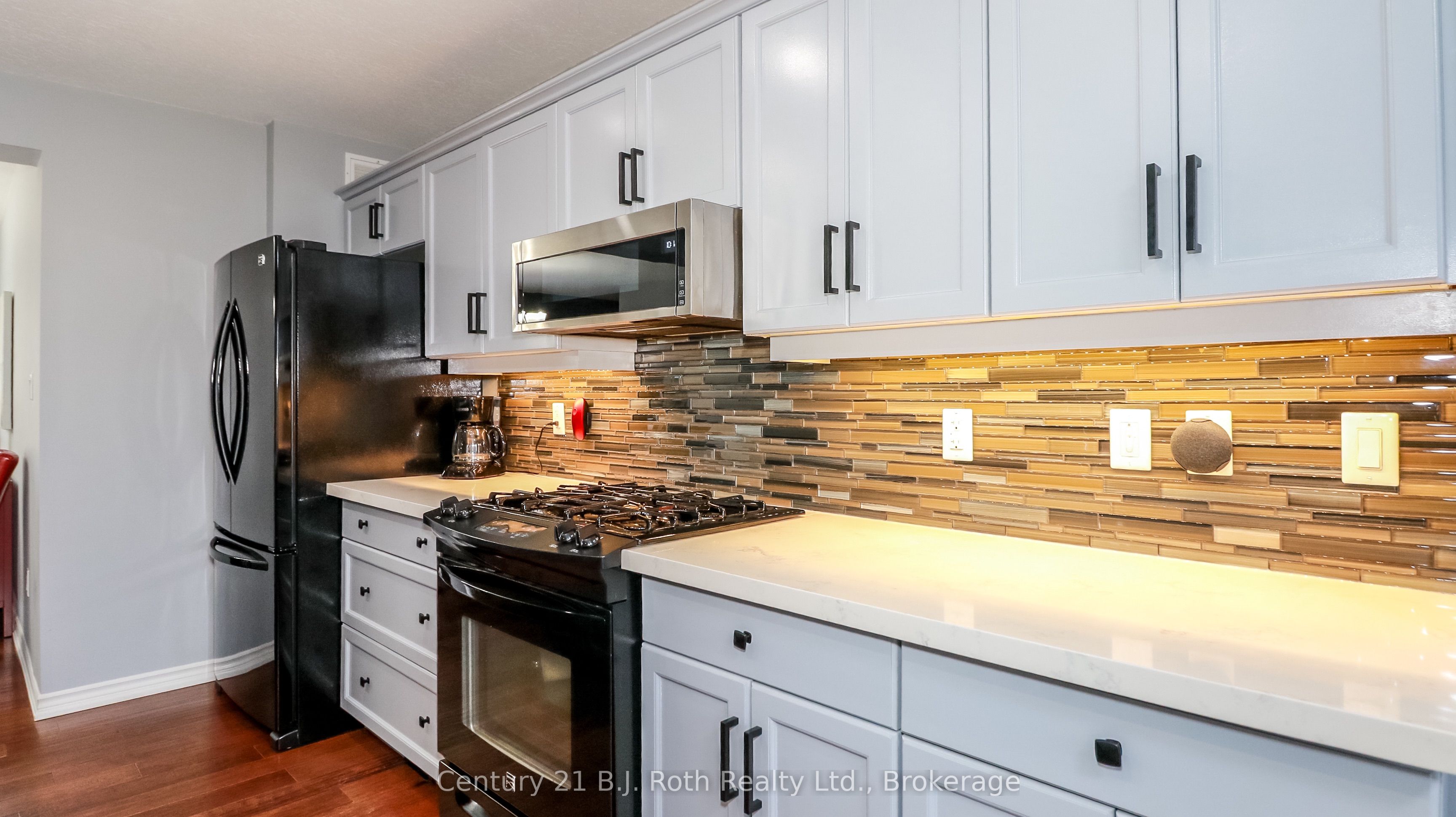 3031 Second Street Property Photo 9