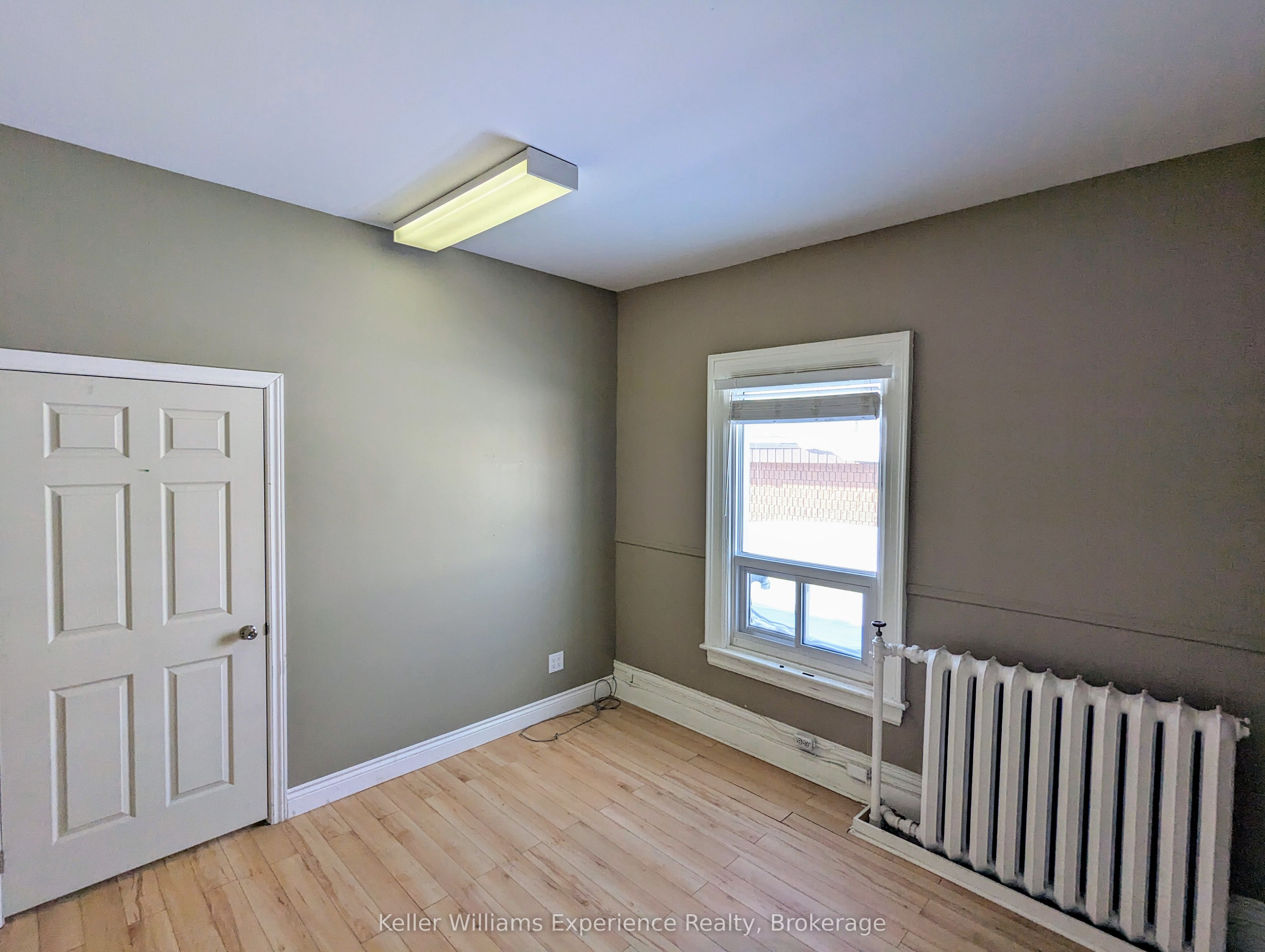 212 King St Property Photo 4