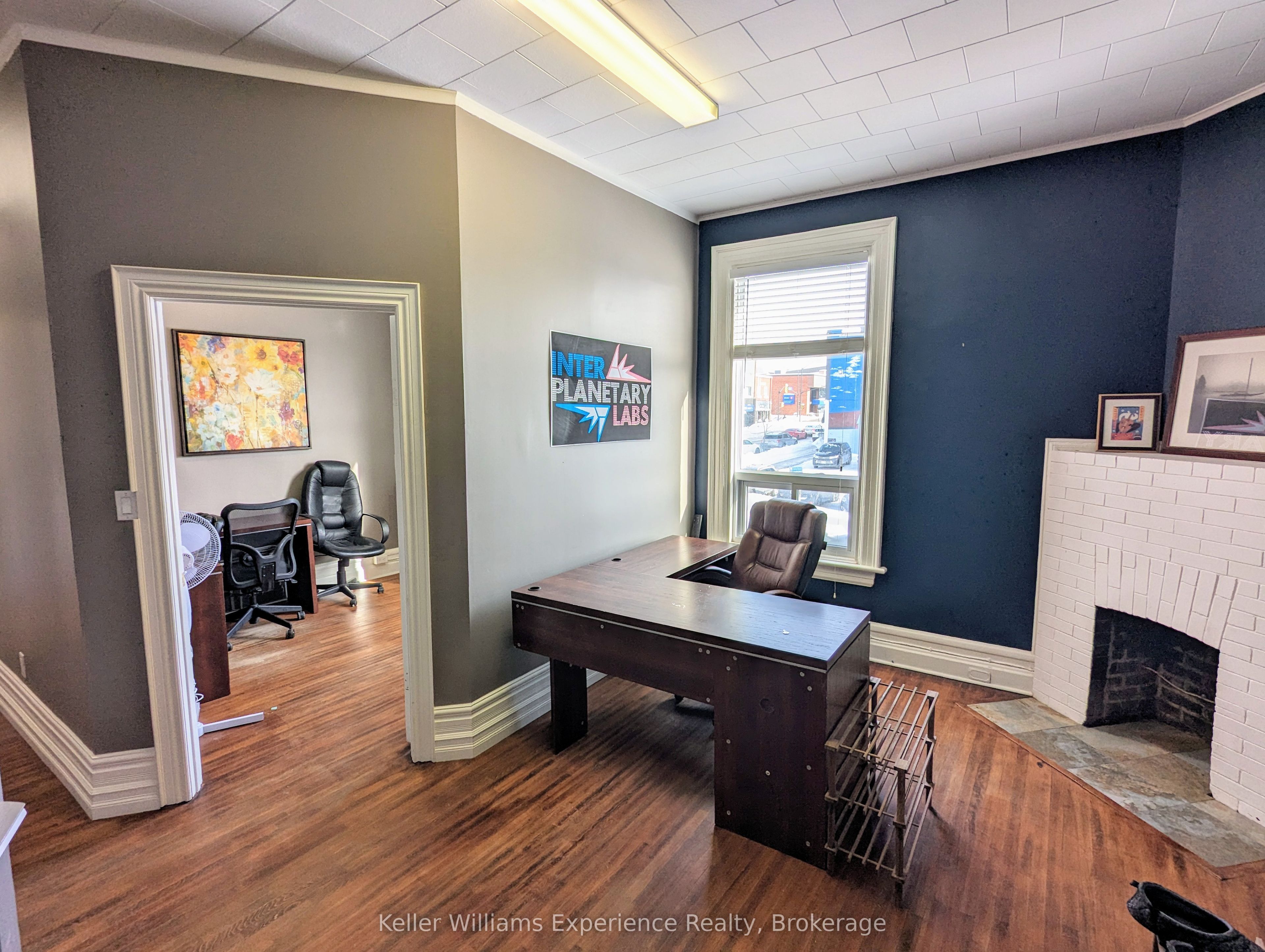 212 King St Property Photo 3