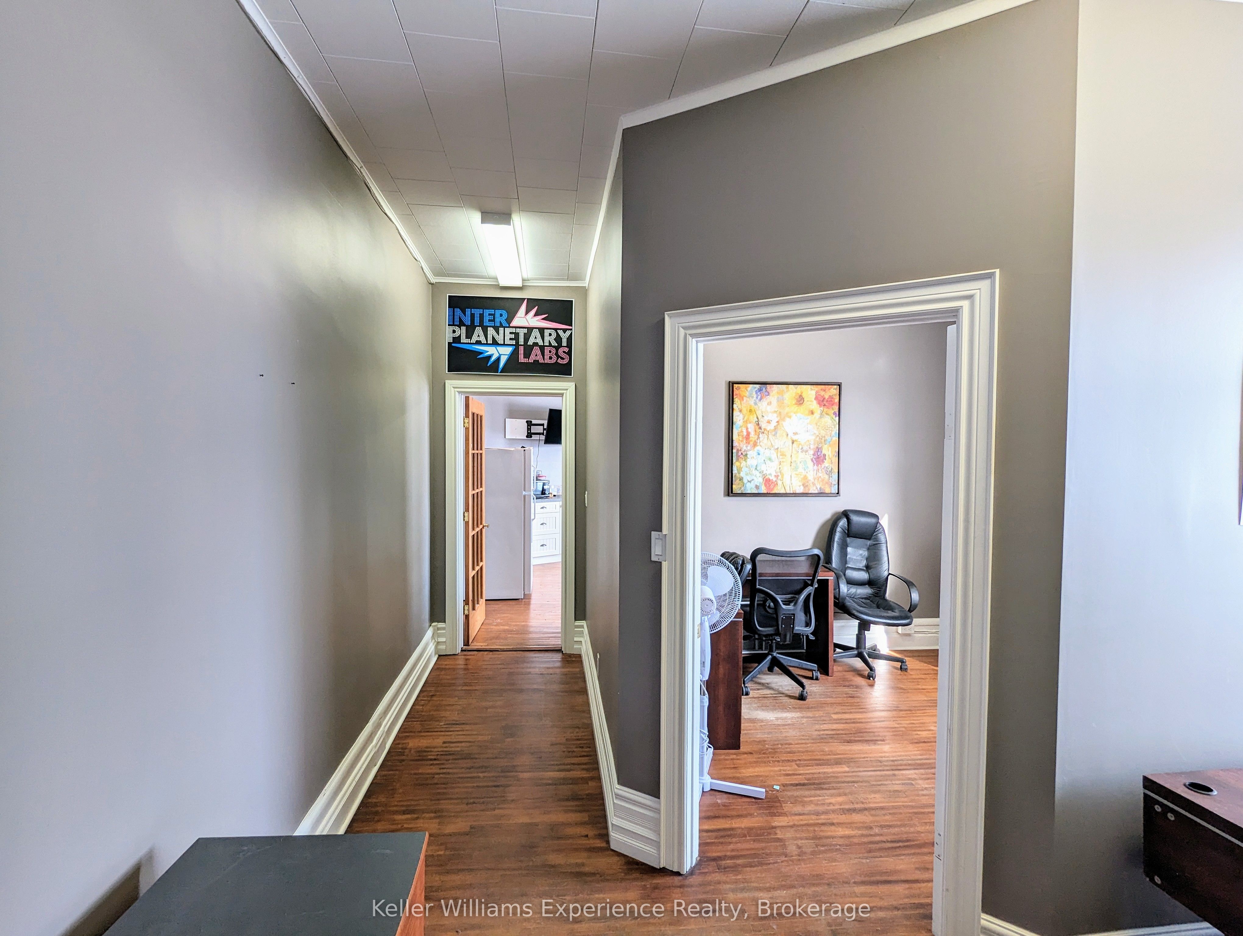 212 King St Property Photo 4