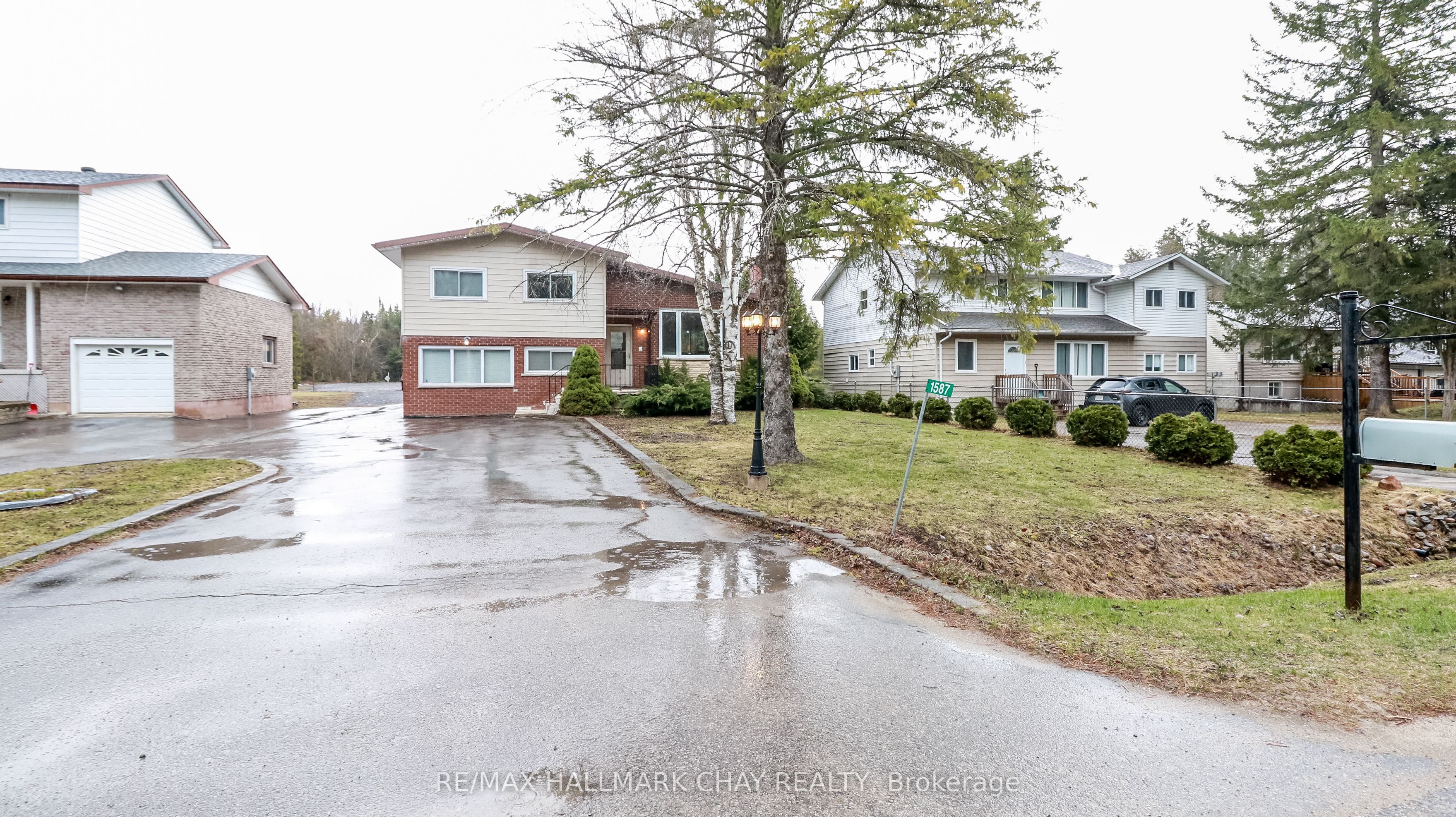 1587 Gill Rd Property Photo 1