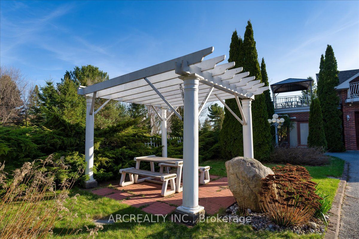 1482 Tiny Beaches Road N Property Photo 6