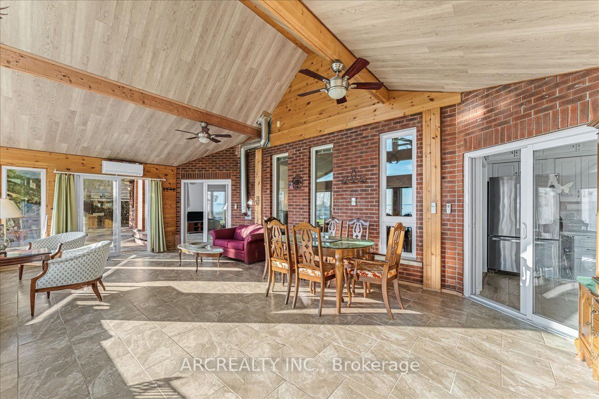 1482 Tiny Beaches Road N Property Photo 17