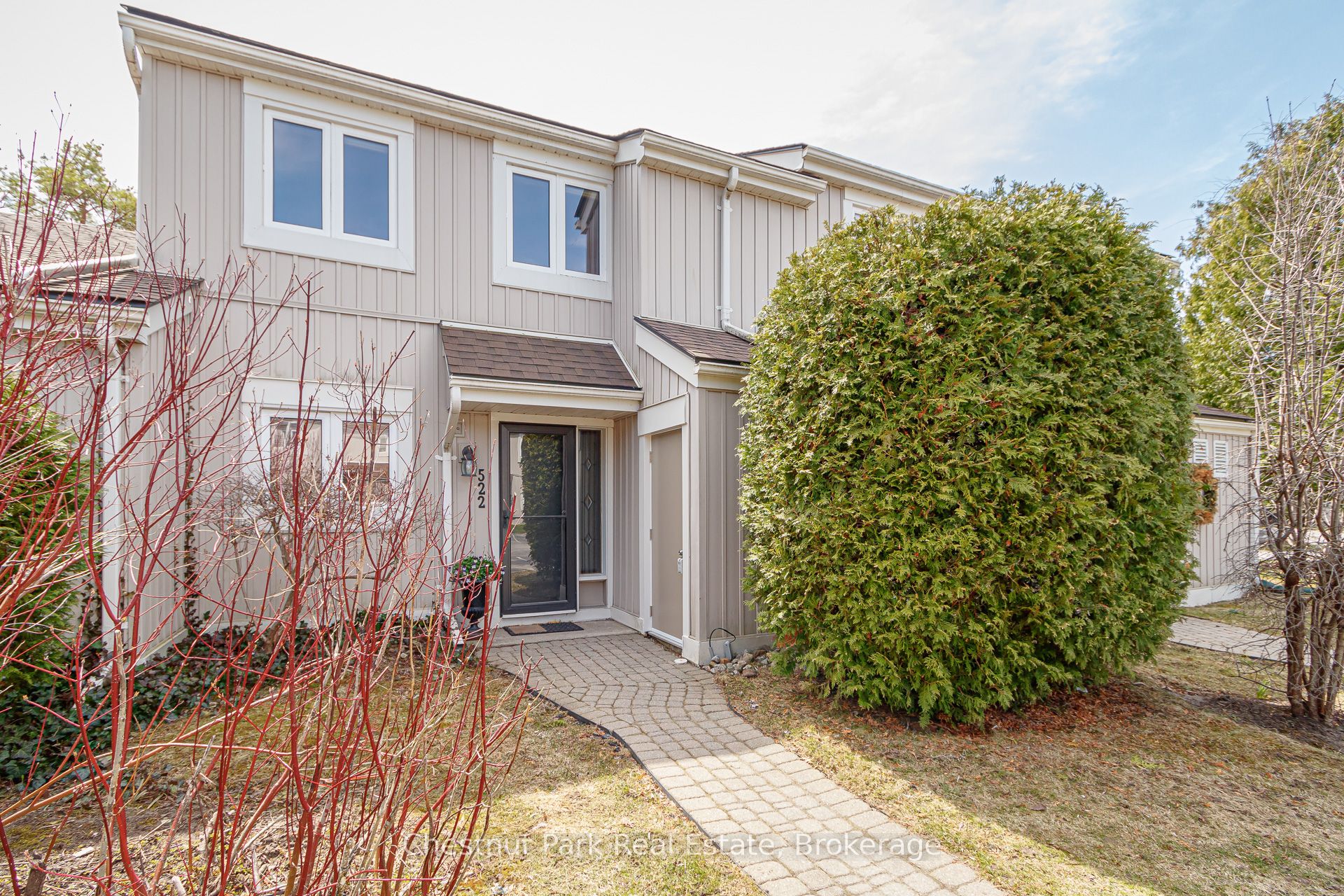 522 Oxbow Crescent Property Photo 1